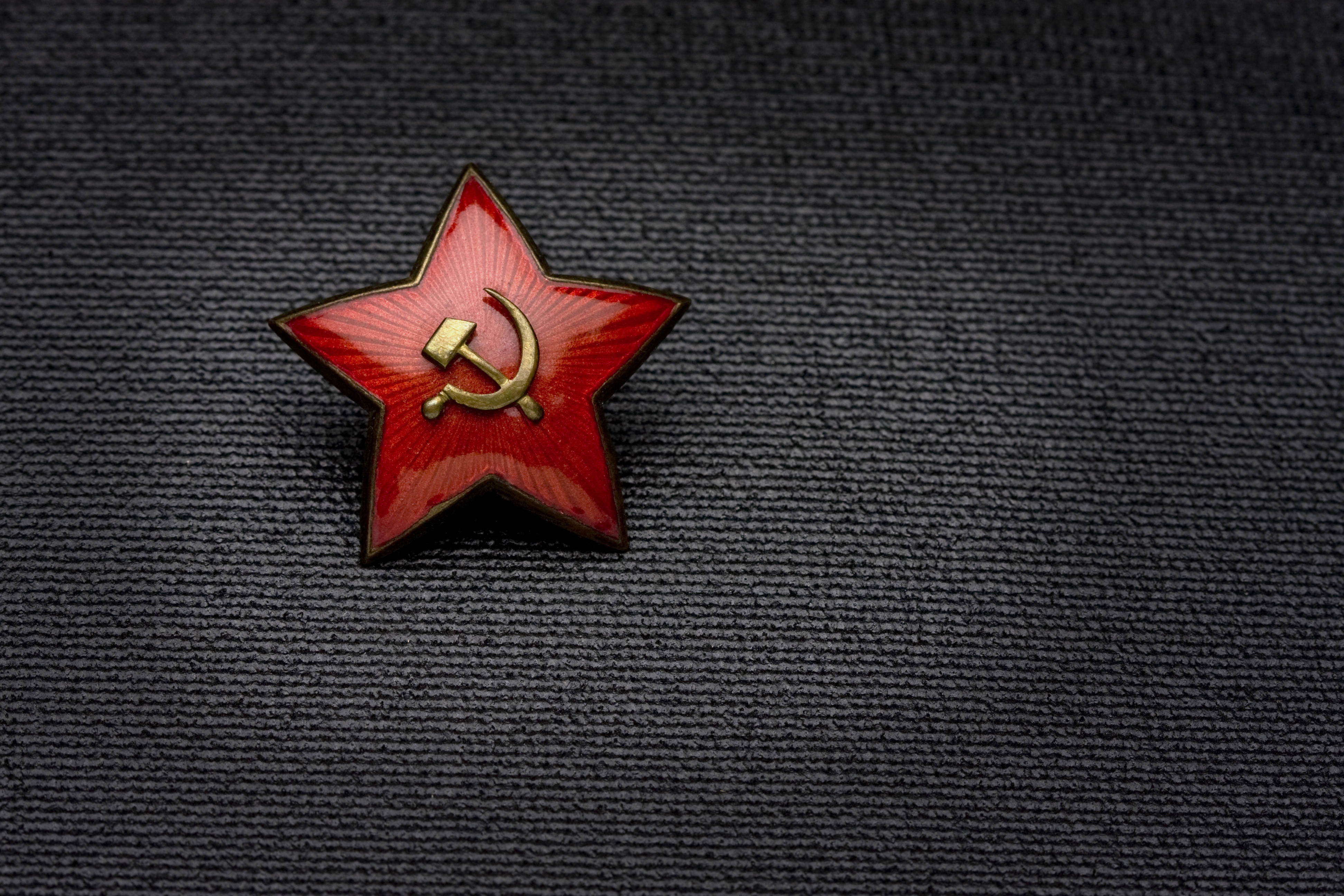 Soviet Union Flag, red star, golden hammer and sickle, 4K Desktop Wallpaper