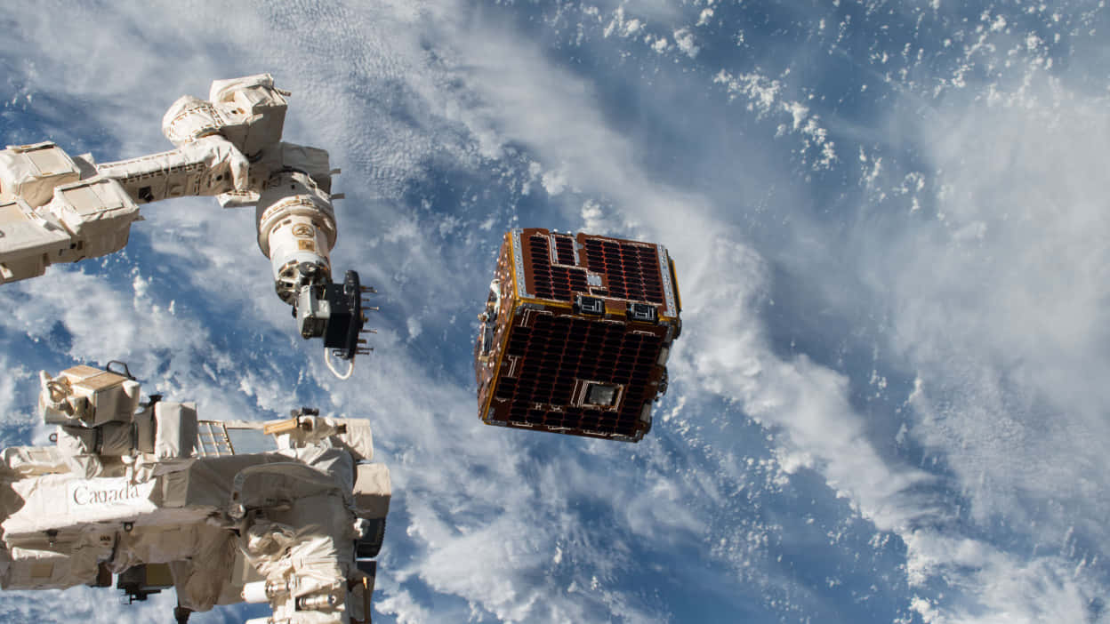 space debris, robotic arm, satellite, SD Desktop Wallpaper