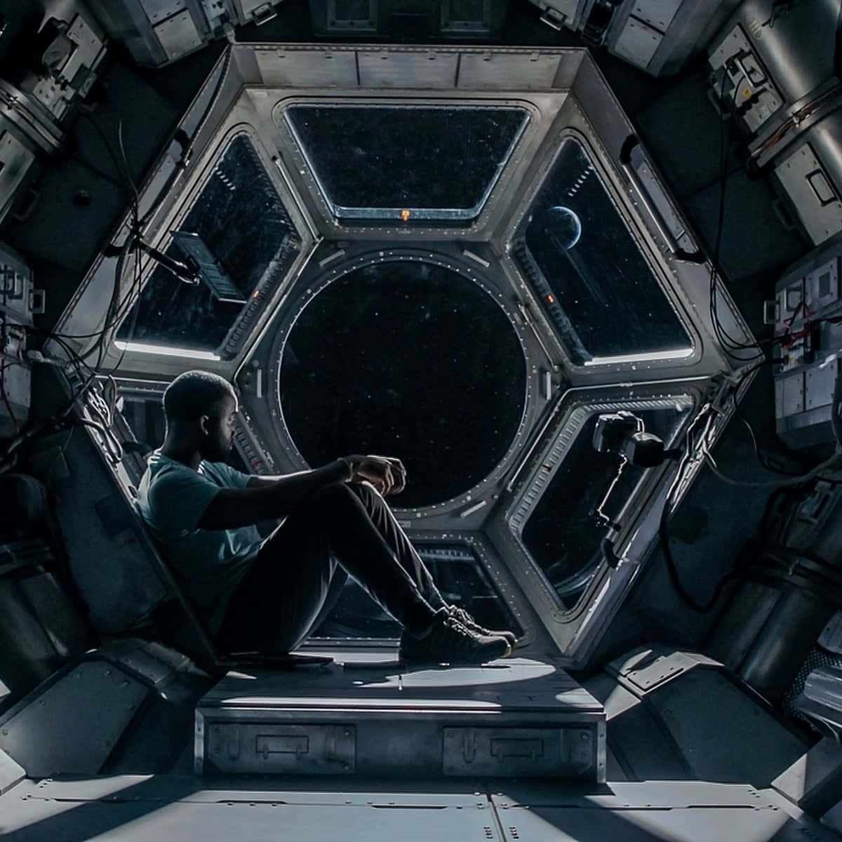 astronaut, hexagonal spaceship cockpit, stars, SD Desktop Wallpaper
