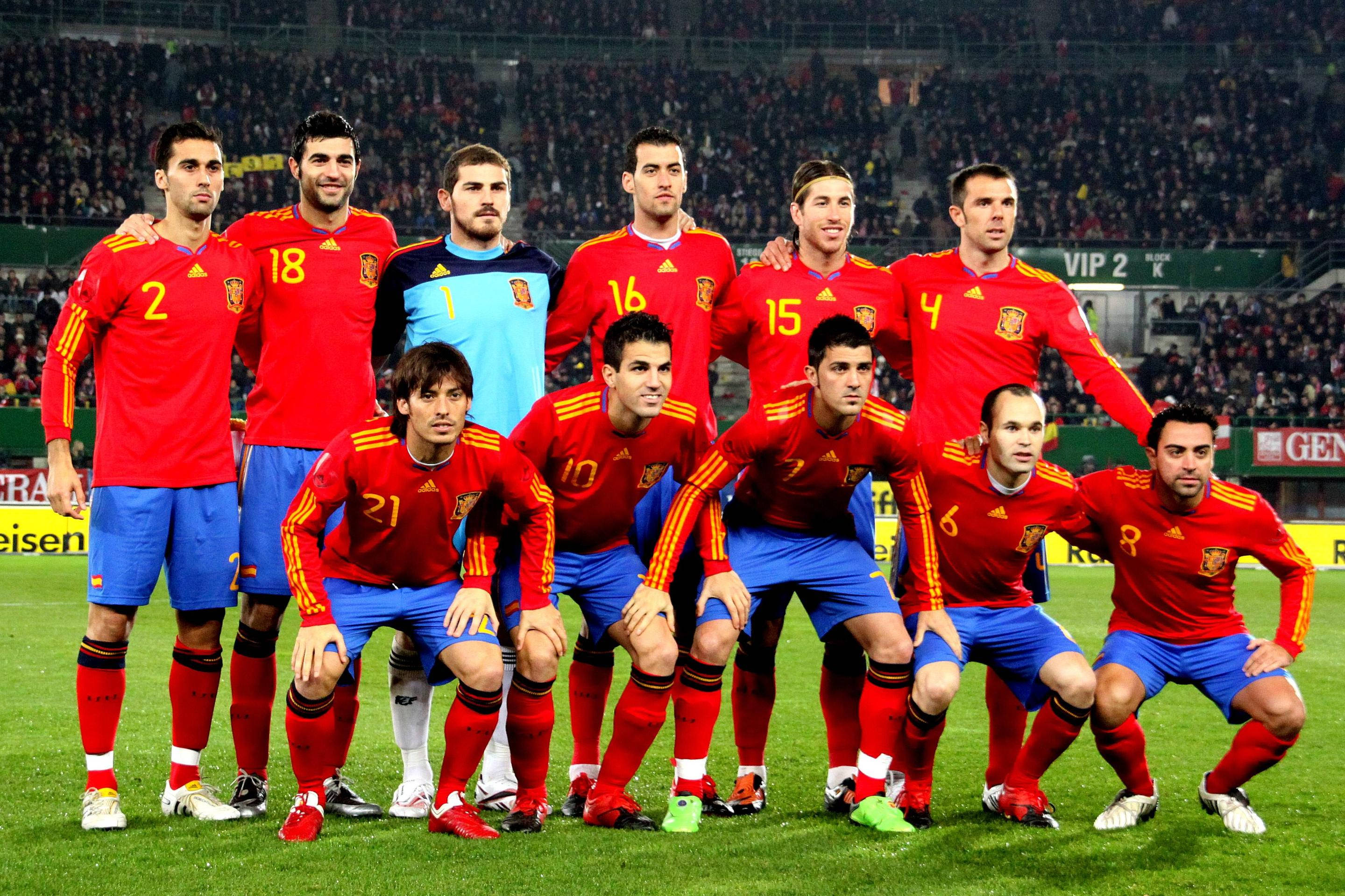 Spain National Football Team, 2006 FIFA World Cup, red jerseys, 2K Desktop Wallpaper