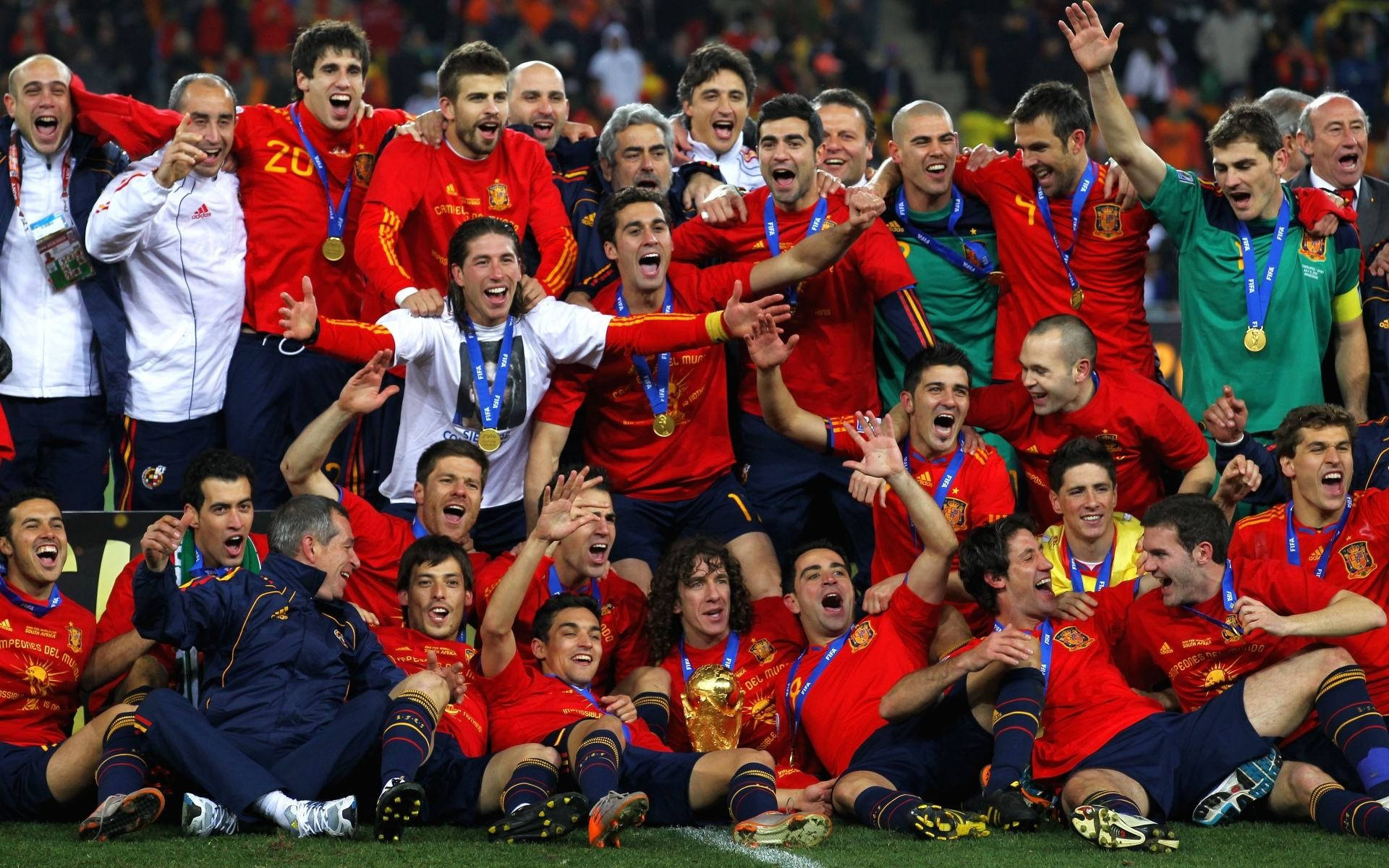 Spain National Football Team, 2010 World Cup, red jerseys, Full HD Desktop Wallpaper