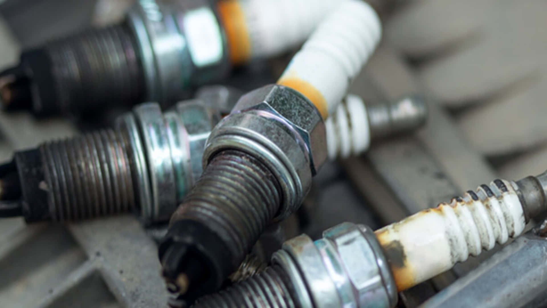 Spark Plug, white color, carbon buildup, Full HD Desktop Wallpaper