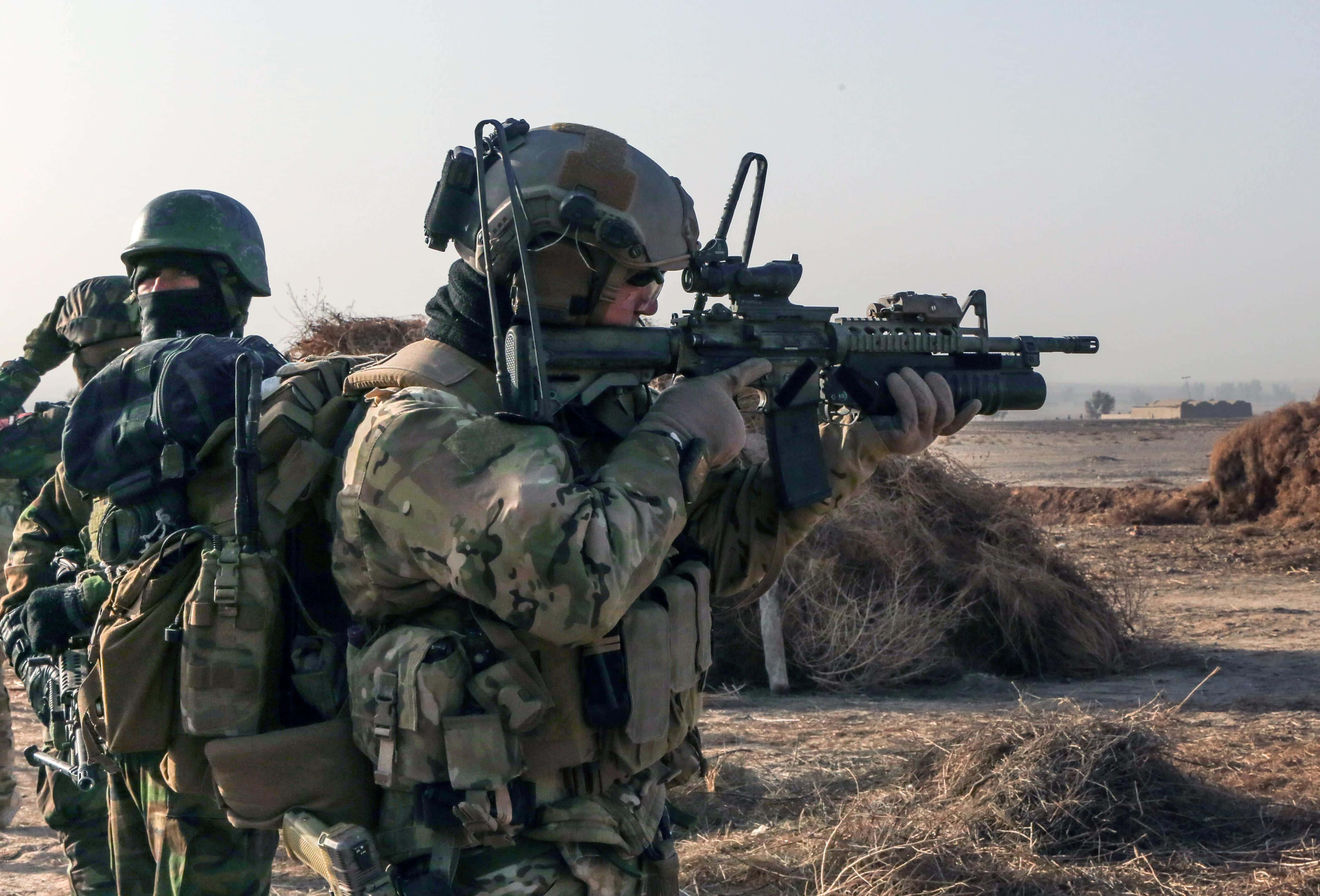 Special Forces, camouflage gear, rifles, 4K Desktop Wallpaper