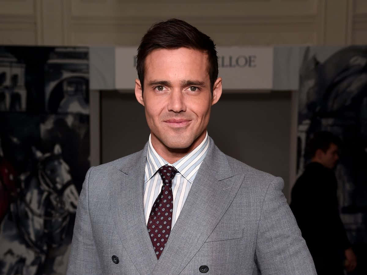 Spencer Matthews, gray suit, patterned tie, SD Desktop Wallpaper
