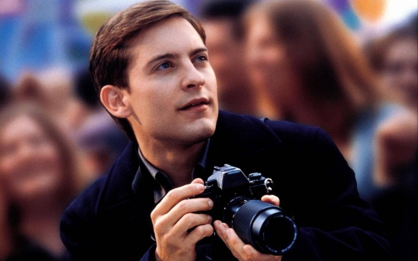 Spider Man Tobey, dark coat, camera, HD Desktop Wallpaper