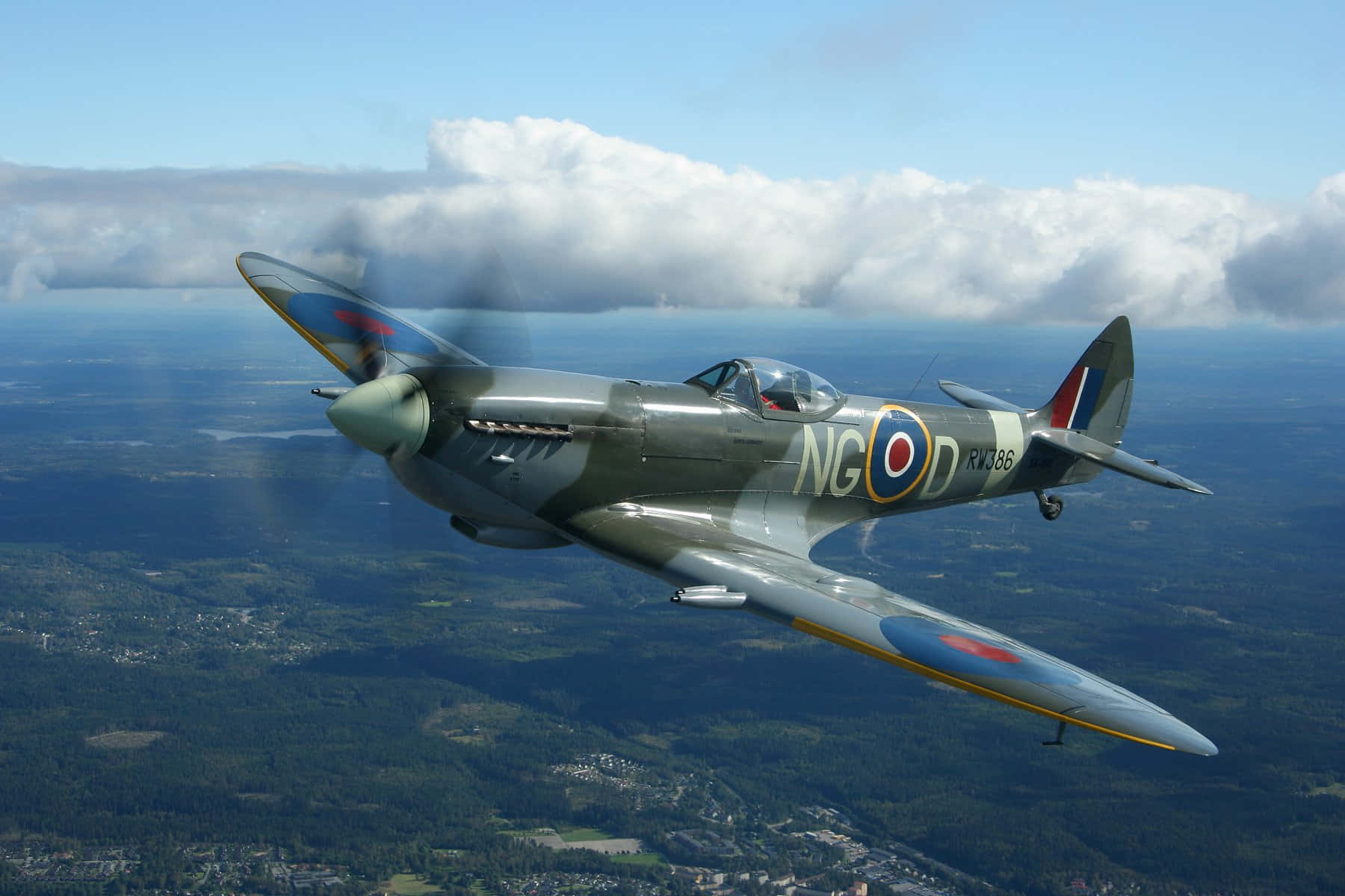 Spitfire, silver, partly cloudy sky, HD Desktop Wallpaper