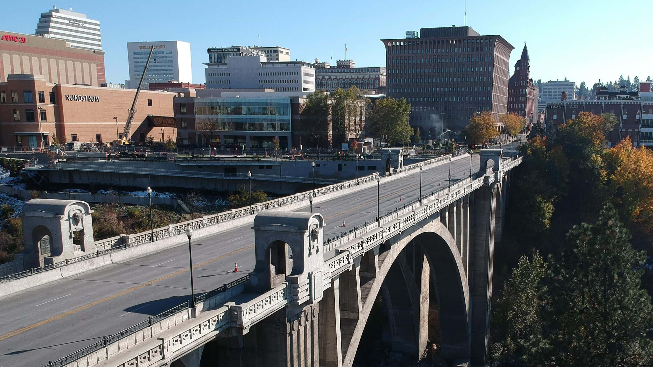 Spokane River, autumn trees, stone arch bridge, Full HD Desktop Wallpaper