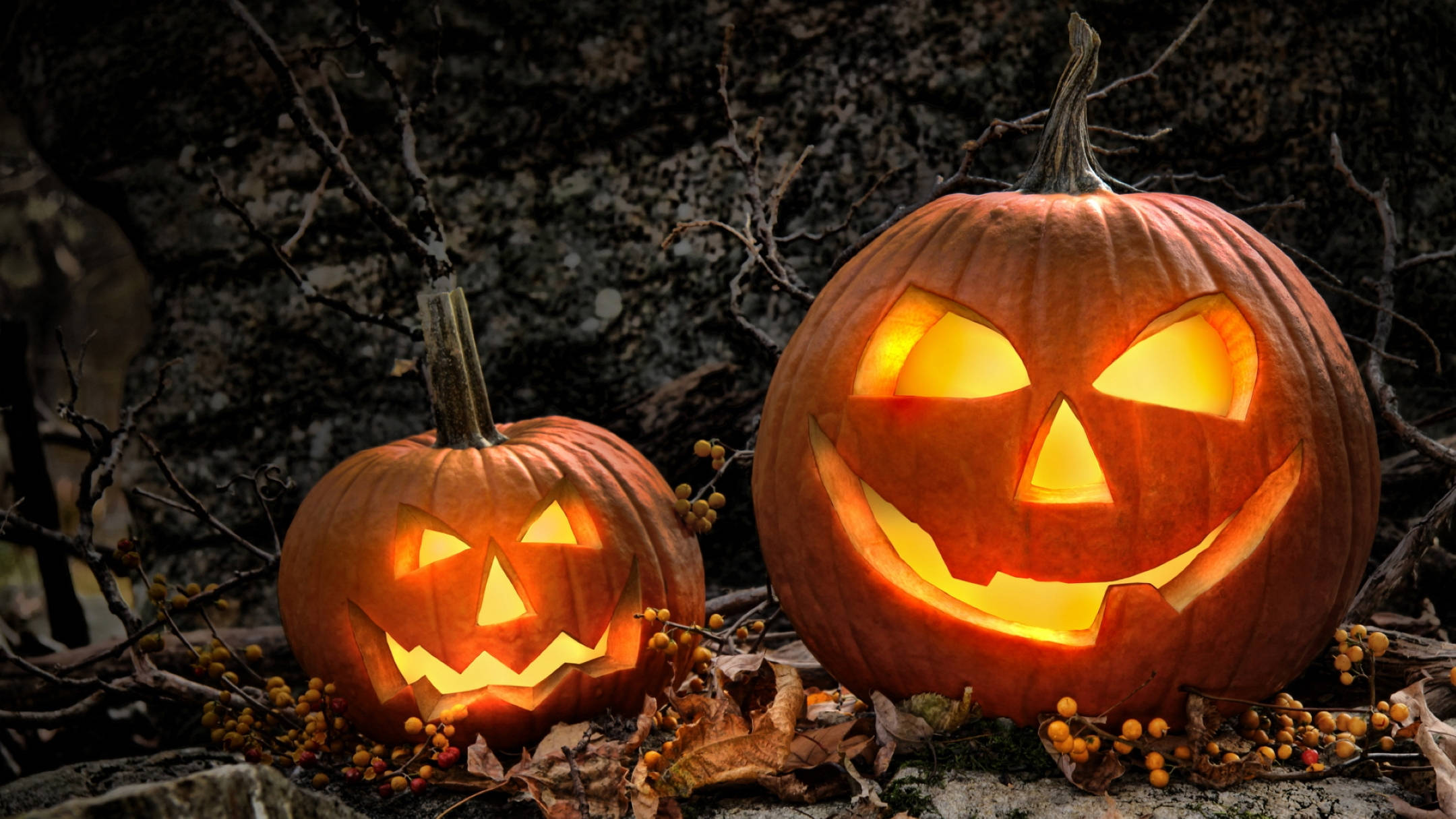 jack-o'-lanterns, carved grins, fallen leaves, Full HD Desktop Wallpaper