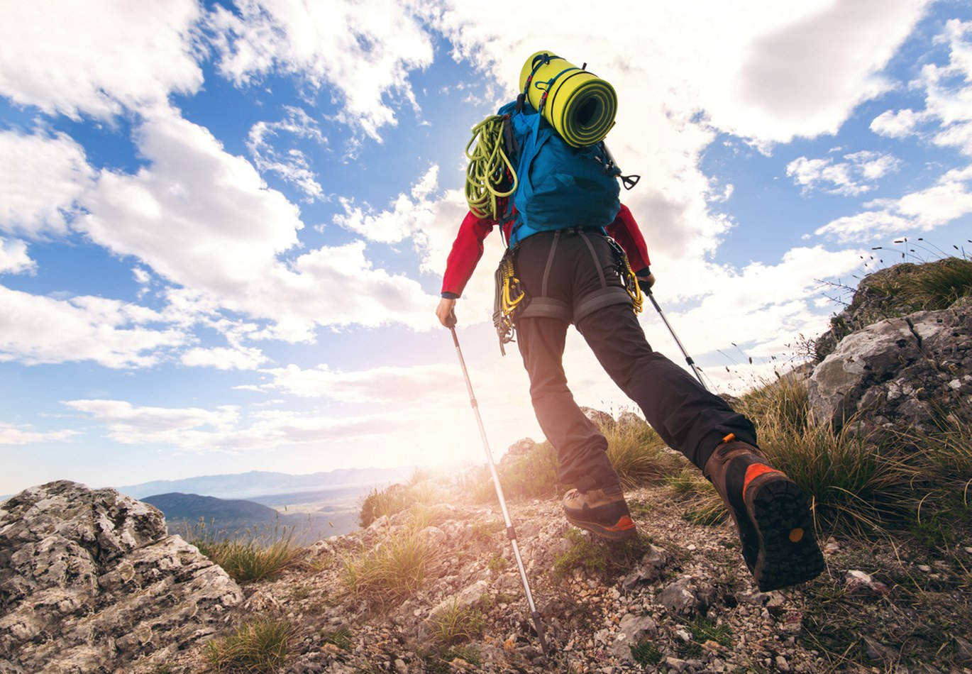mountaineering climbing sport, bright blue pack, green sleeping mat, HD Desktop Wallpaper