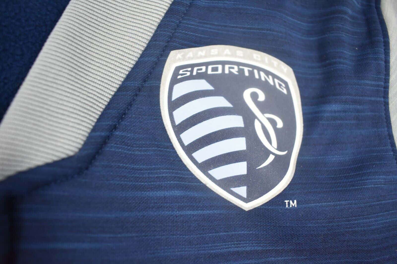 Sporting Kansas City, blue grey jersey, team crest, HD Desktop Wallpaper