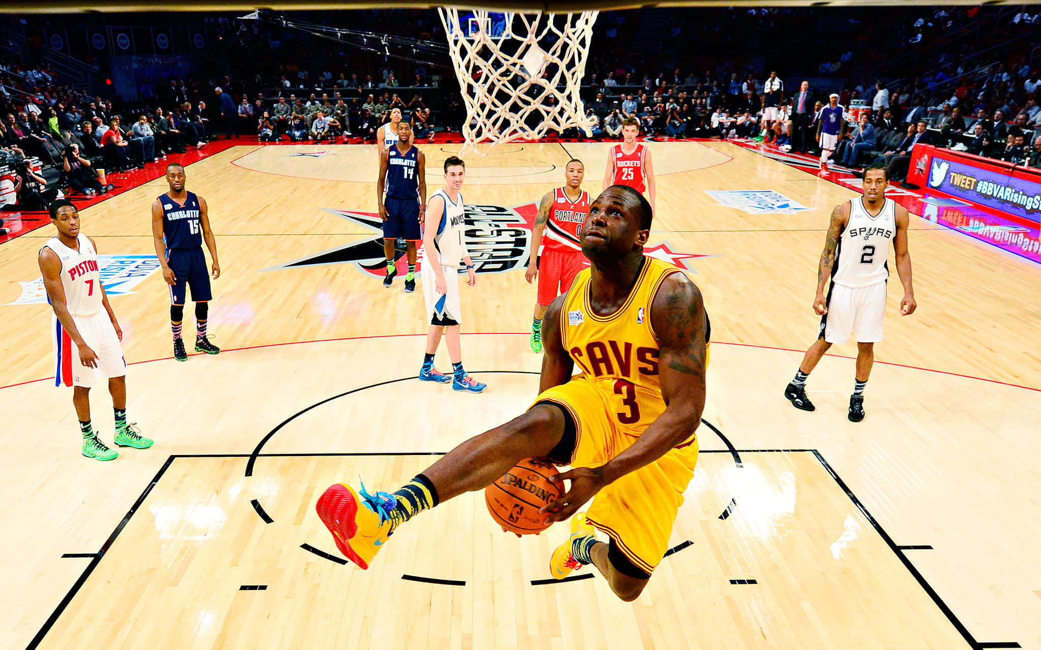 basketball player, yellow jersey, leaps midair, Full HD Desktop Wallpaper
