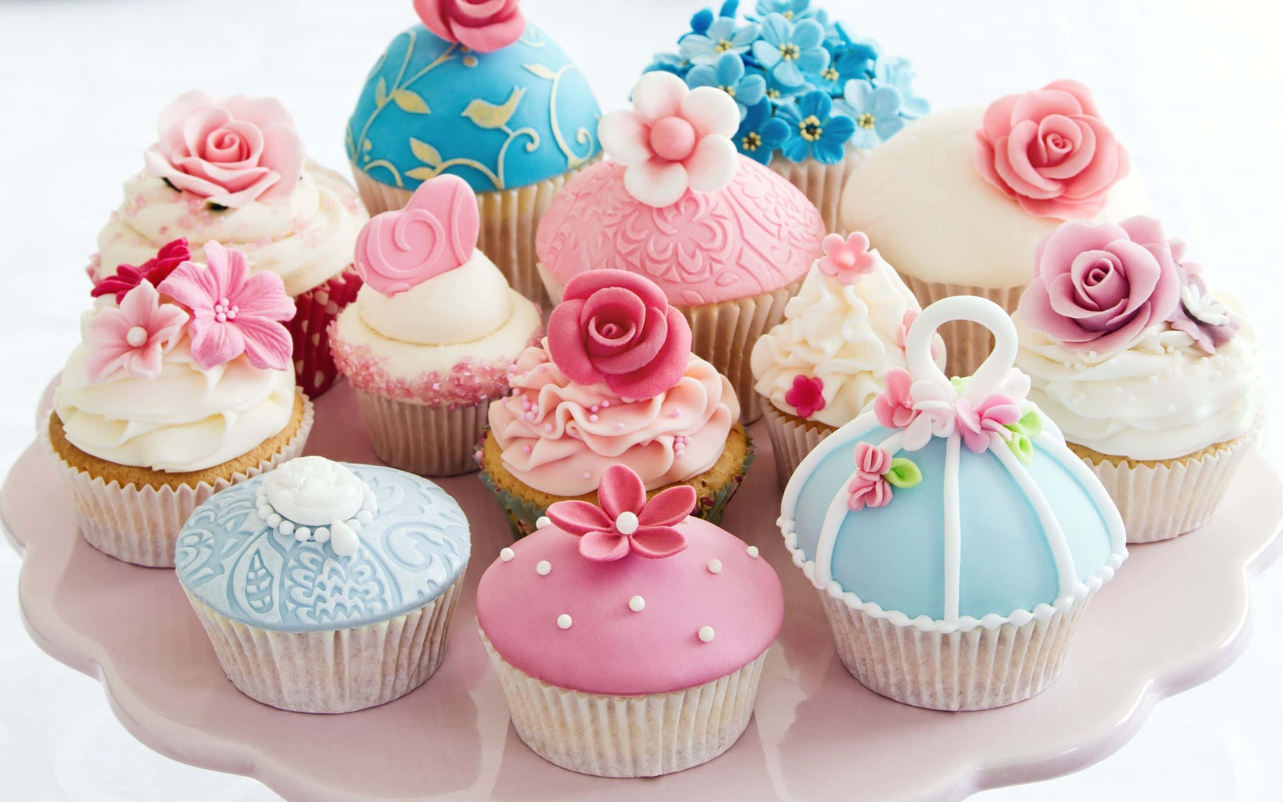 spring desserts, cupcakes, pink blue and white frosting, 2K Desktop Wallpaper
