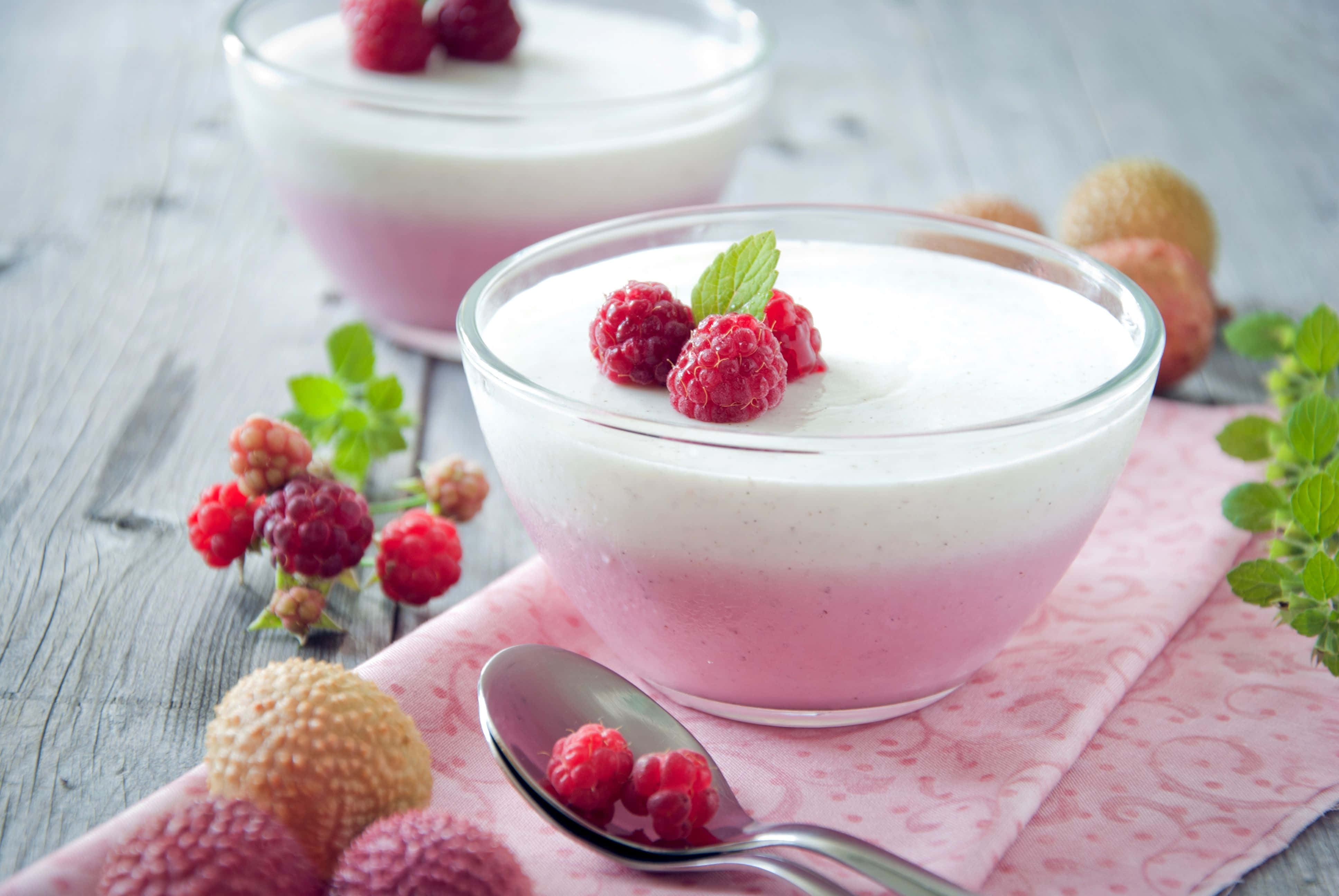spring desserts, pink and white layered yogurt, fresh raspberries, 4K Desktop Wallpaper