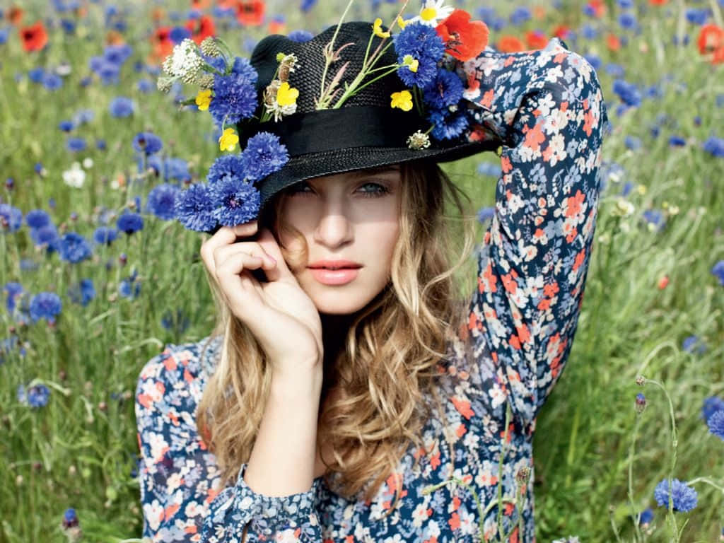 Spring Fashion, black hat, blue and yellow flowers, SD Desktop Wallpaper