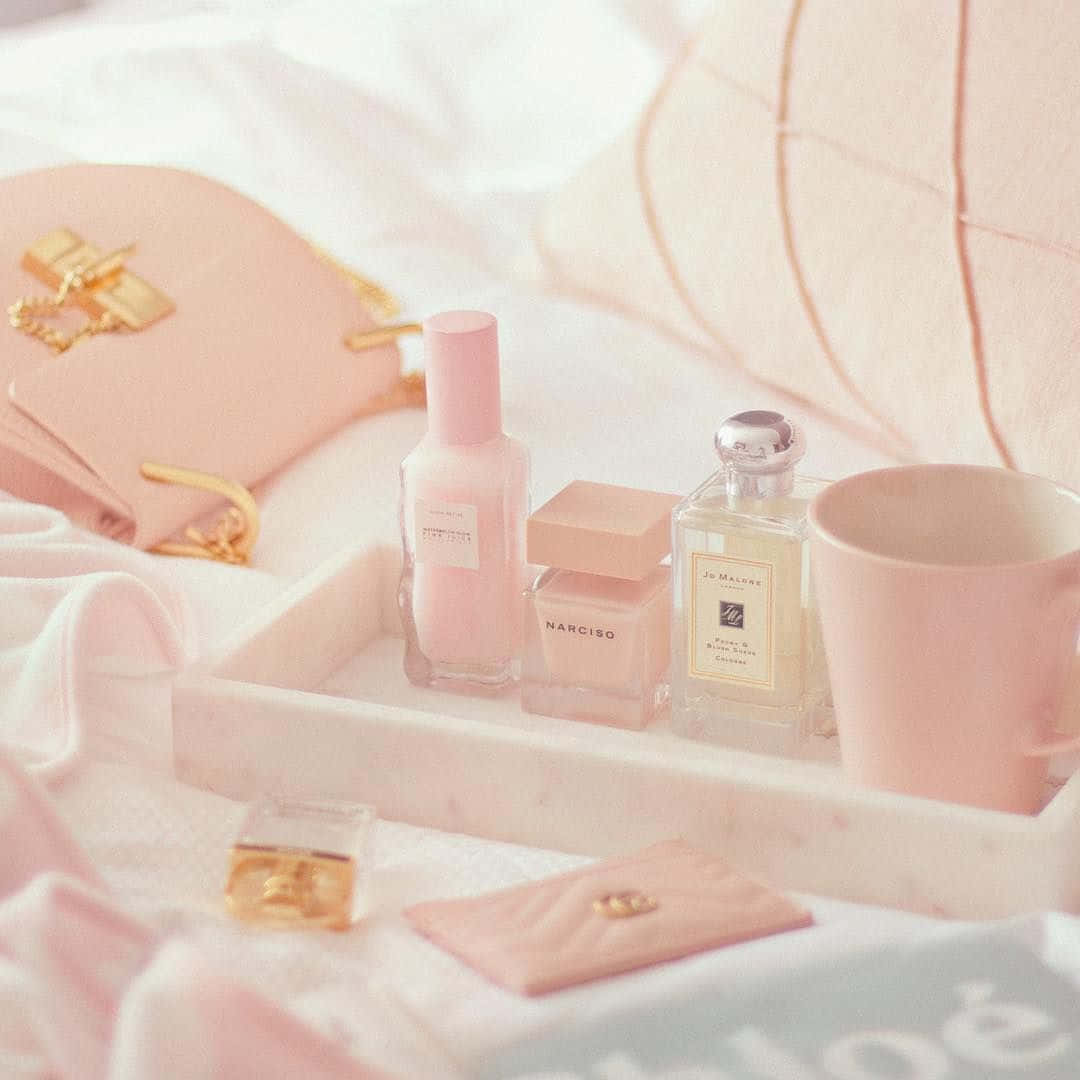 Spring Perfume, soft pink marble tray, perfume bottles, SD Desktop Wallpaper