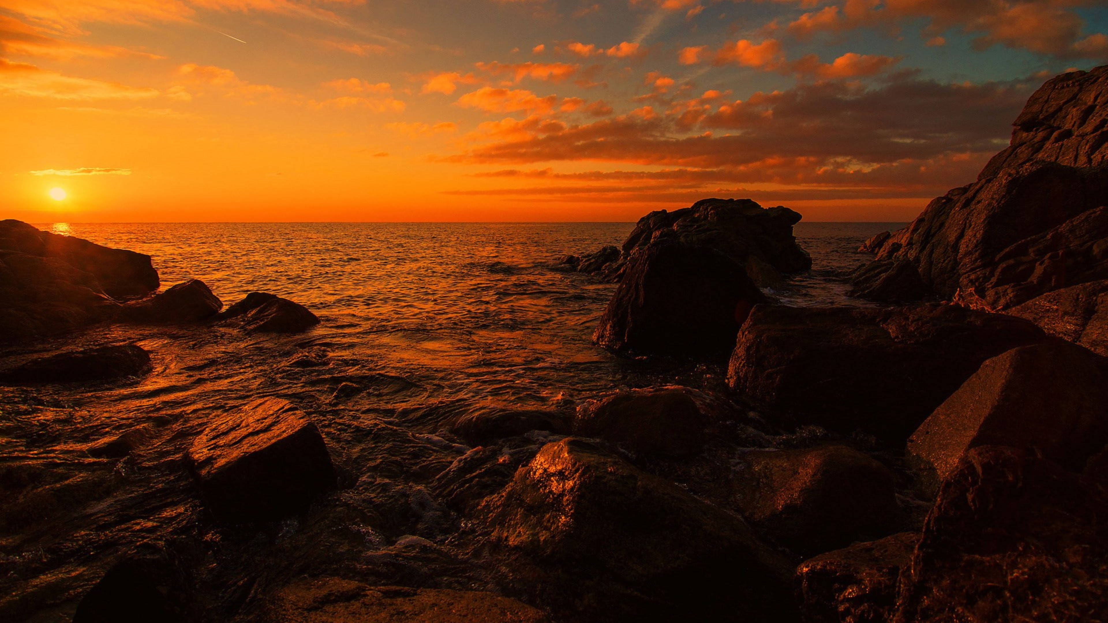 4K, laptop, sunset, 4K Desktop Wallpaper