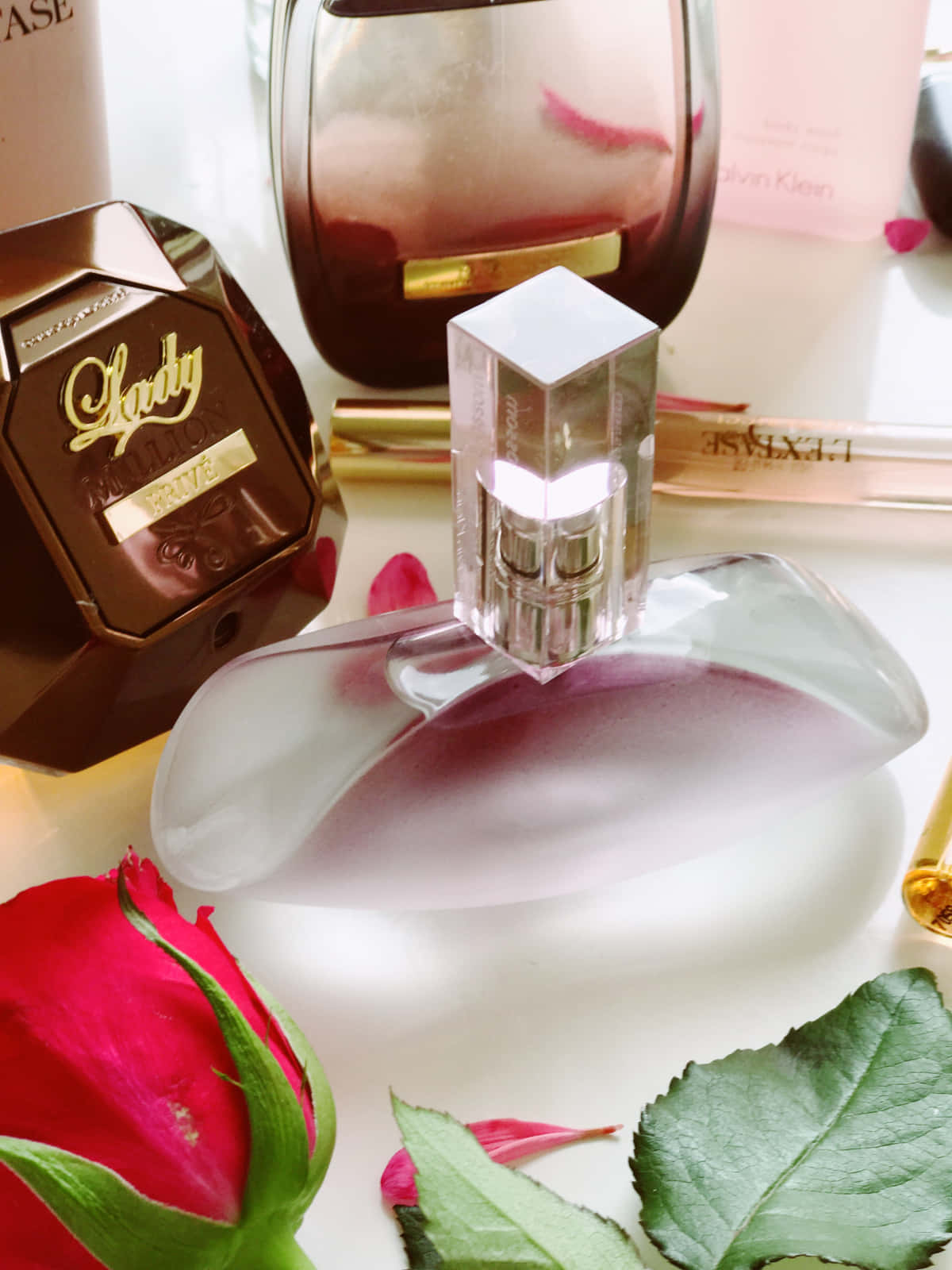 Spring Perfume, luxury perfume bottles, red rosebud, HD Phone Wallpaper