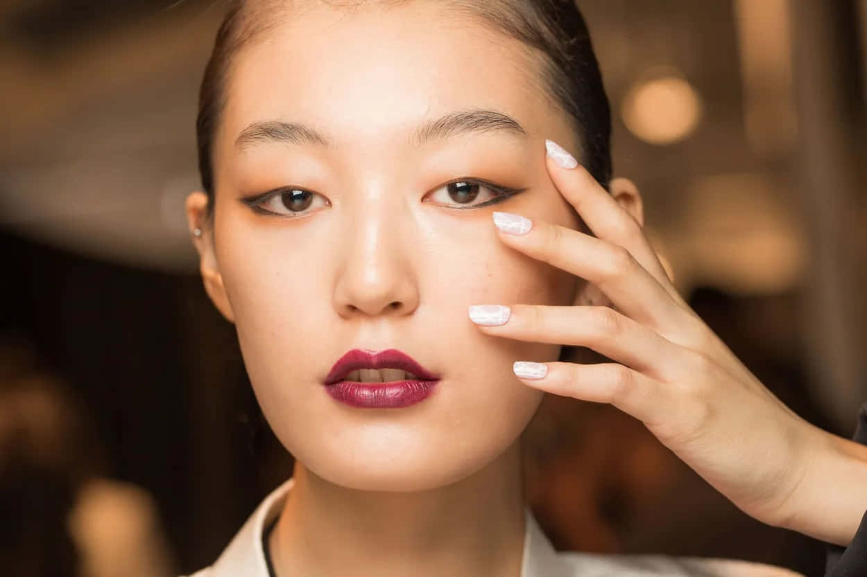 Vibrant Spring Makeup Look, bold red lips, white nail polish, SD Desktop Wallpaper