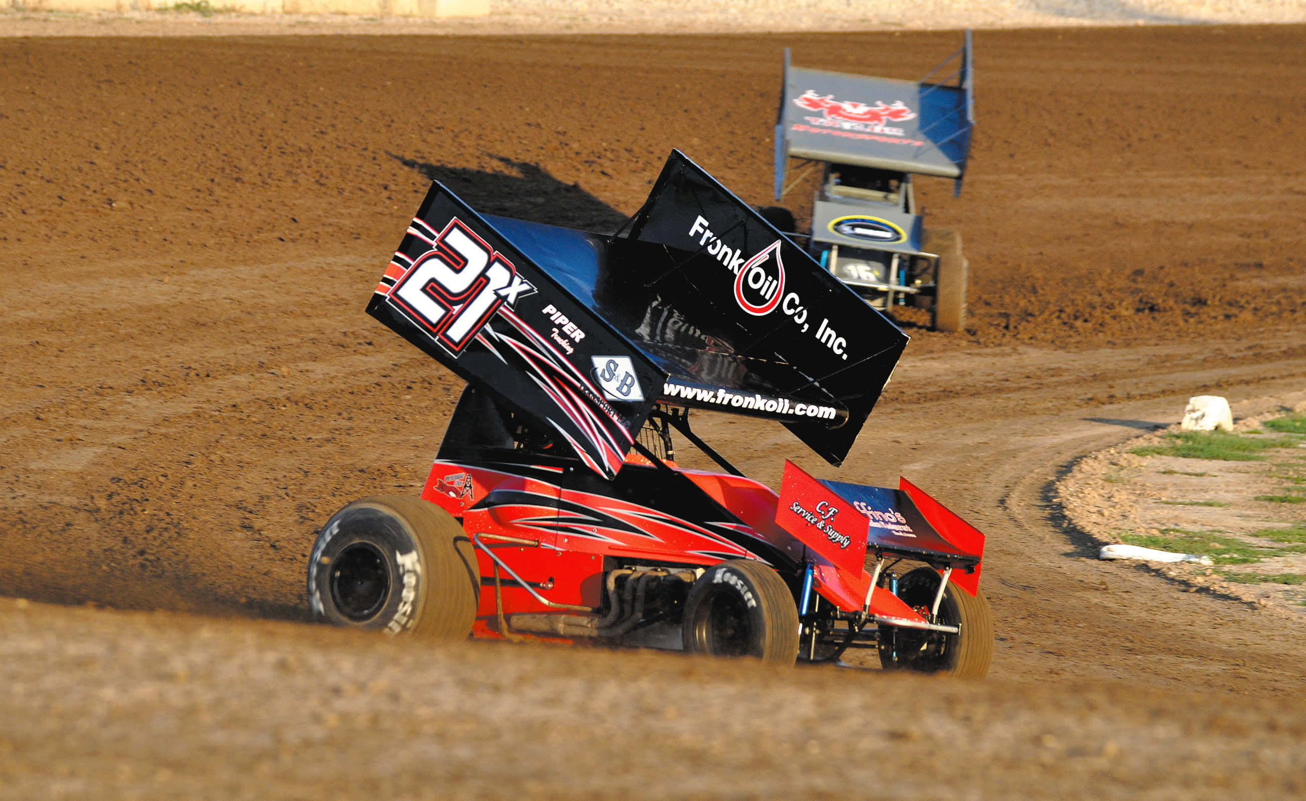 sprint car racing, dirt track, red and black, 2K Desktop Wallpaper
