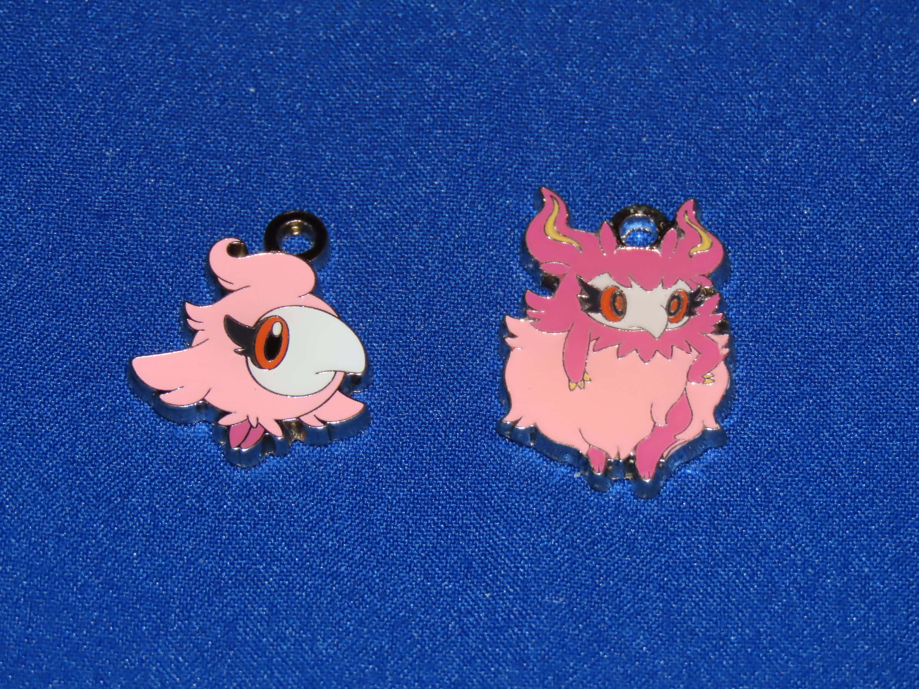 Spritzee, pink anime-style Pokémon, orange eyes, 2K Desktop Wallpaper