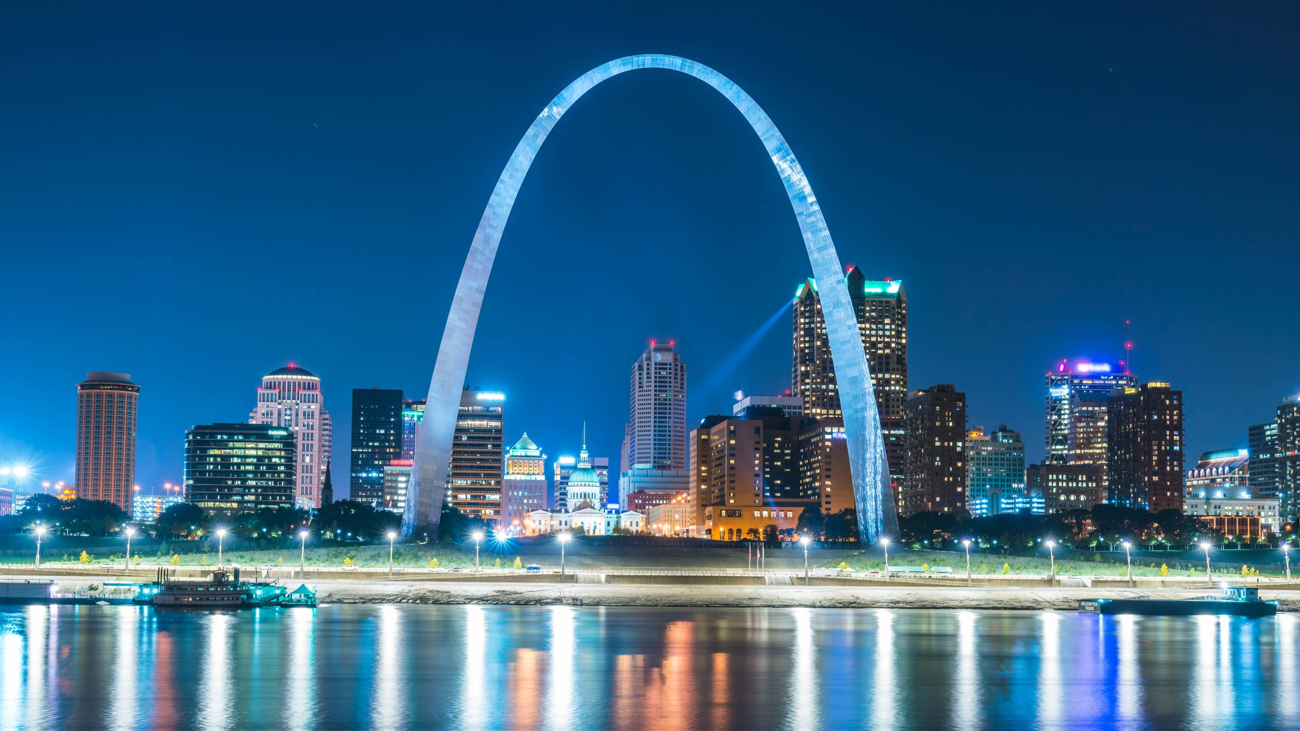 St Louis Arch, blue aesthetic, dark sky, 2K Desktop Wallpaper