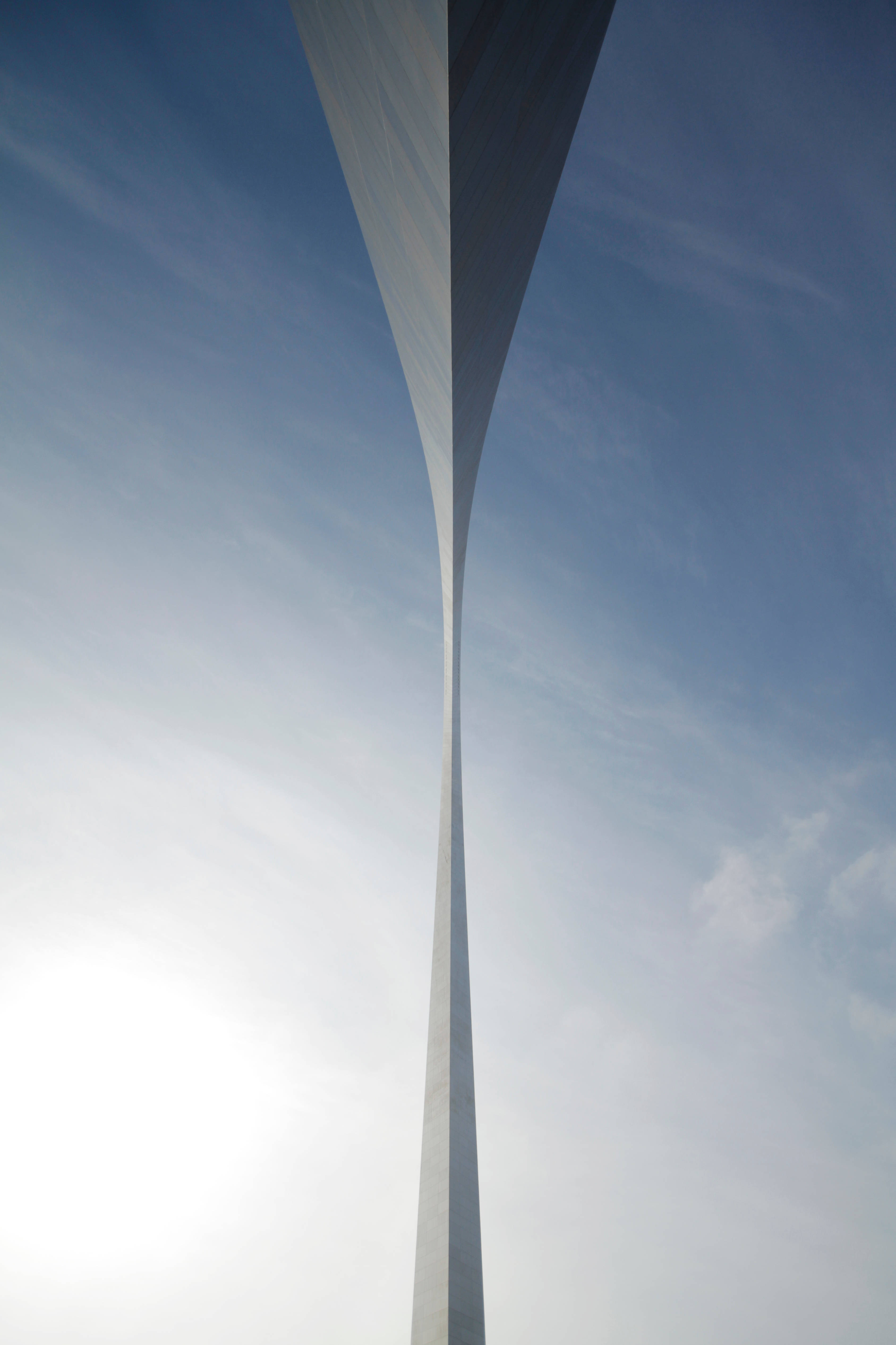 St Louis Arch, sunlight, bright blue sky, 4K Phone Wallpaper