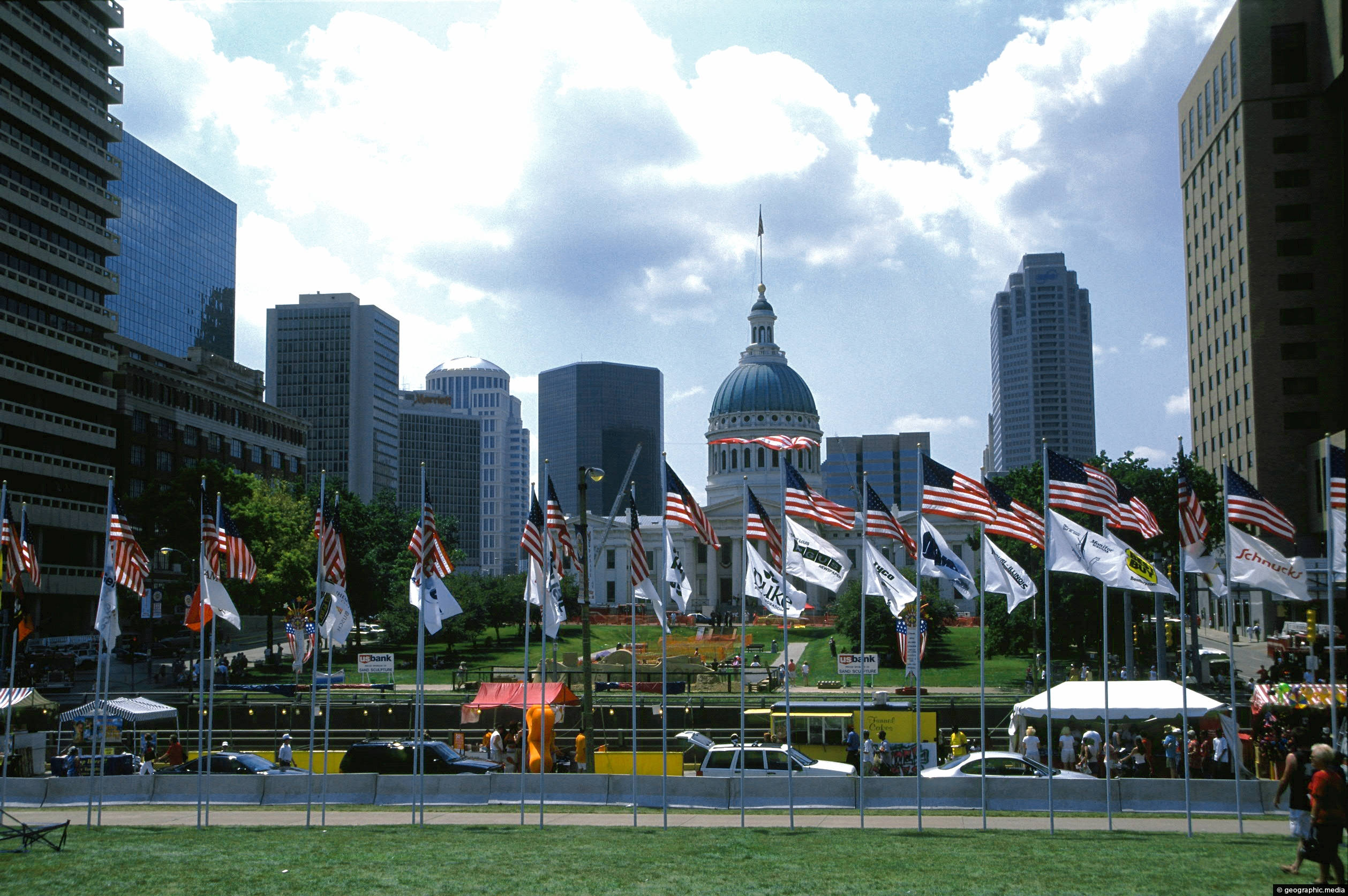 St. Louis, American flags, domed capitol building, Full HD Desktop Wallpaper