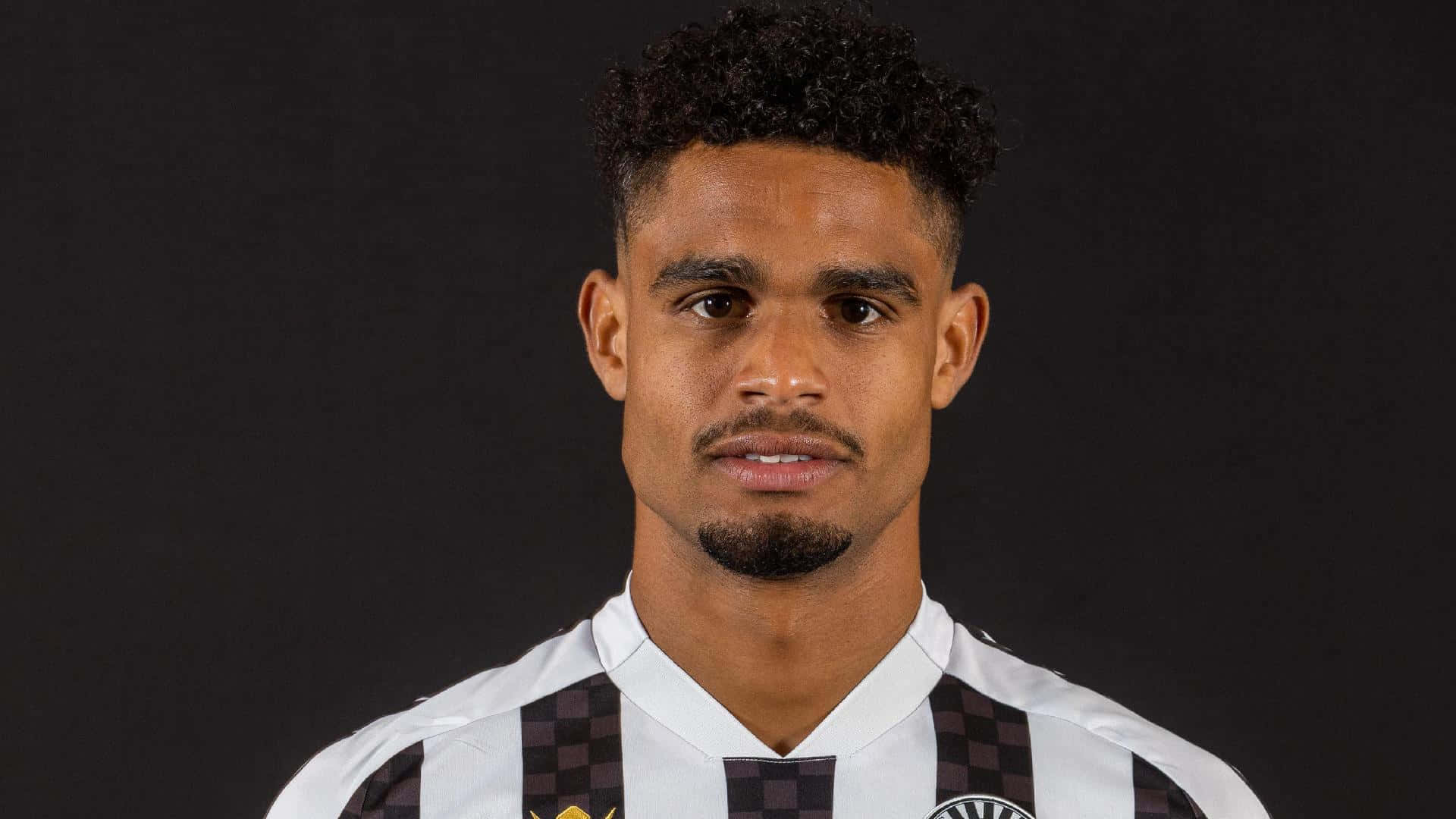 St Mirren, black and white checkered sports jersey, curly dark hair, Full HD Desktop Wallpaper