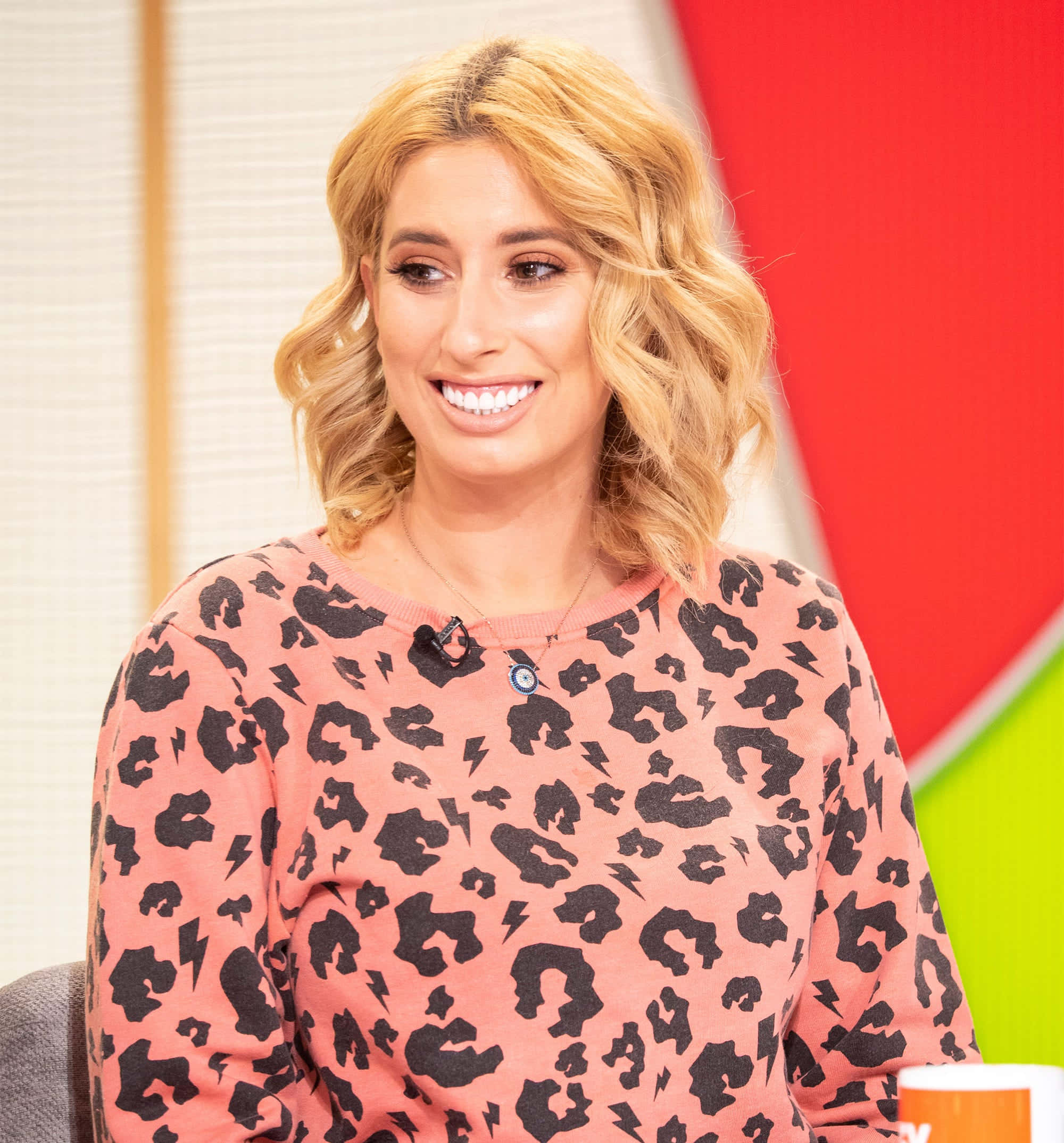 Stacey Solomon, leopard print top, pink leopard-print top, Full HD Phone Wallpaper