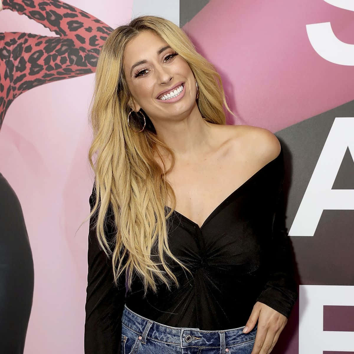 Stacey Solomon, blonde woman, black off-shoulder top, SD Phone Wallpaper