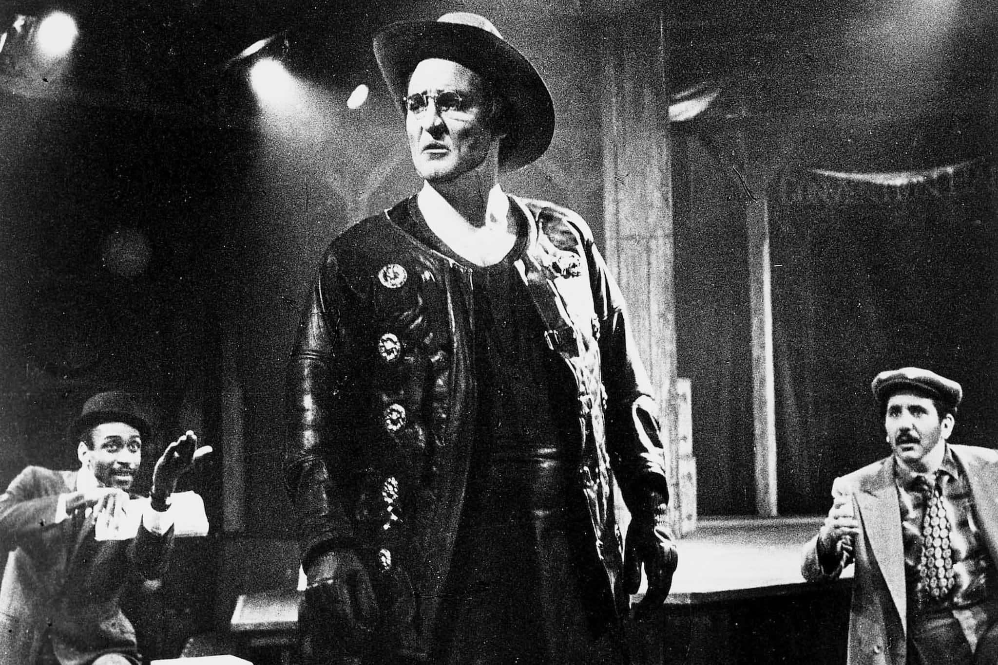 Stacy Keach, theatrical performance, black and white stage photo, Full HD Desktop Wallpaper