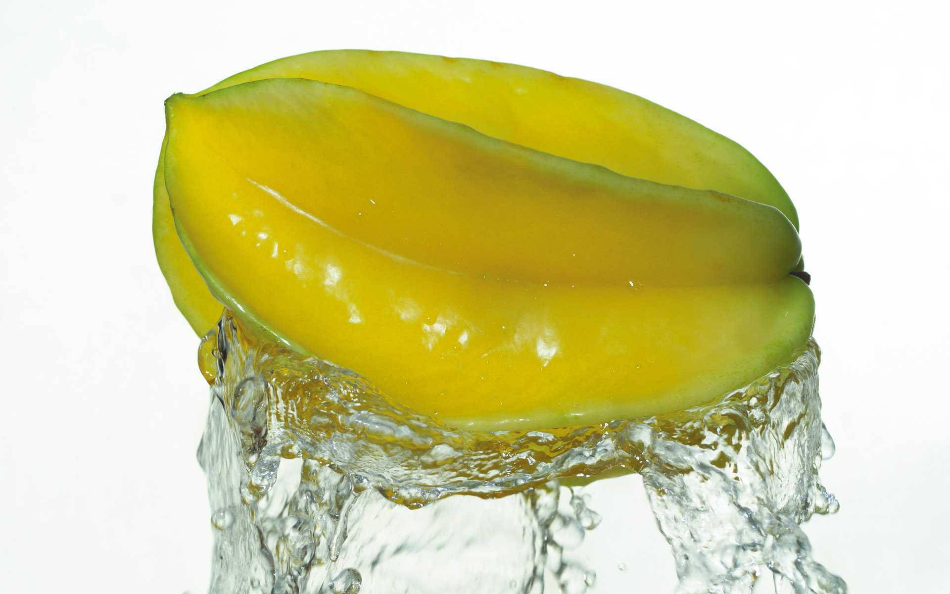 Star Fruit Water, vibrant yellow starfruit, clear water, Full HD Desktop Wallpaper