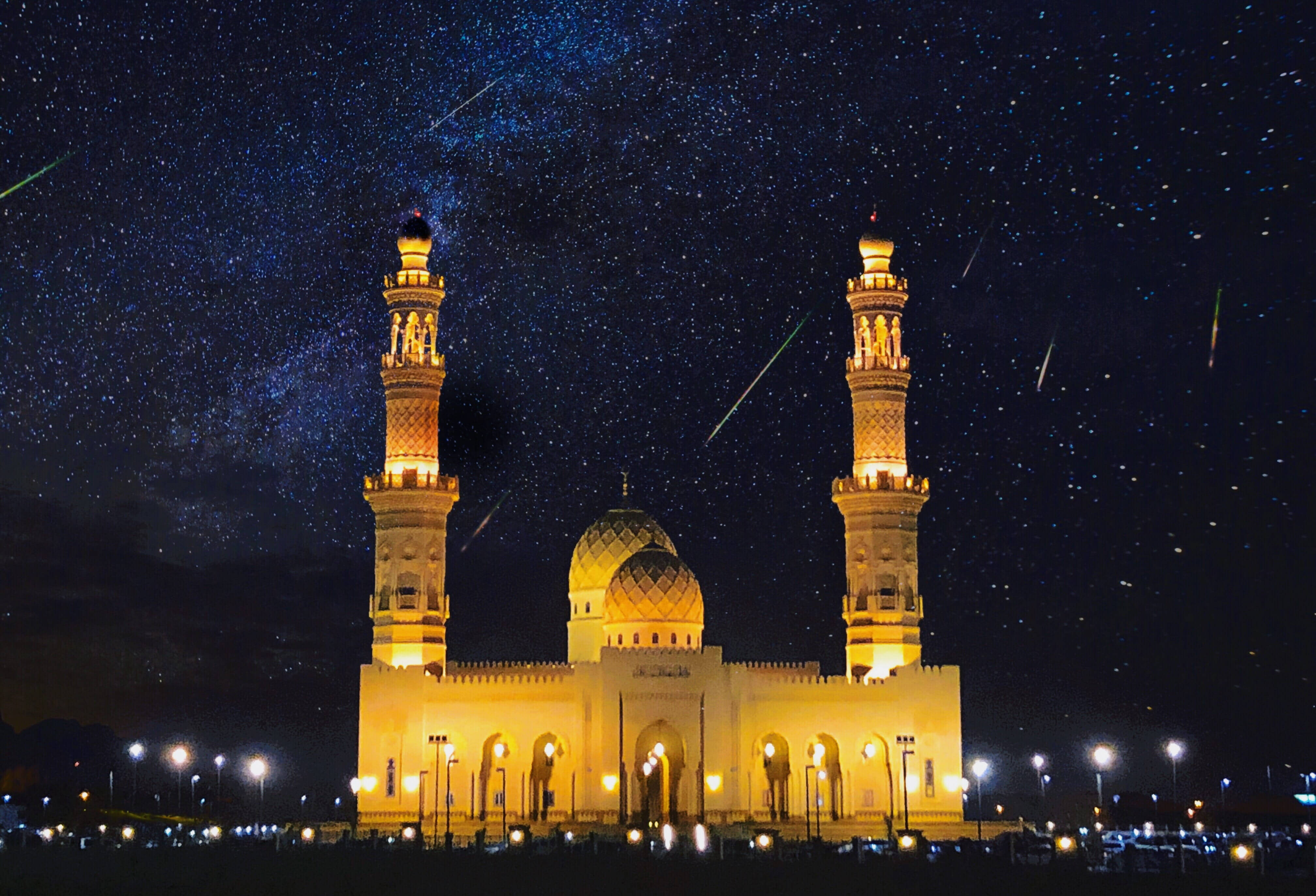mosque, twin minarets, starry night sky, 4K Desktop Wallpaper