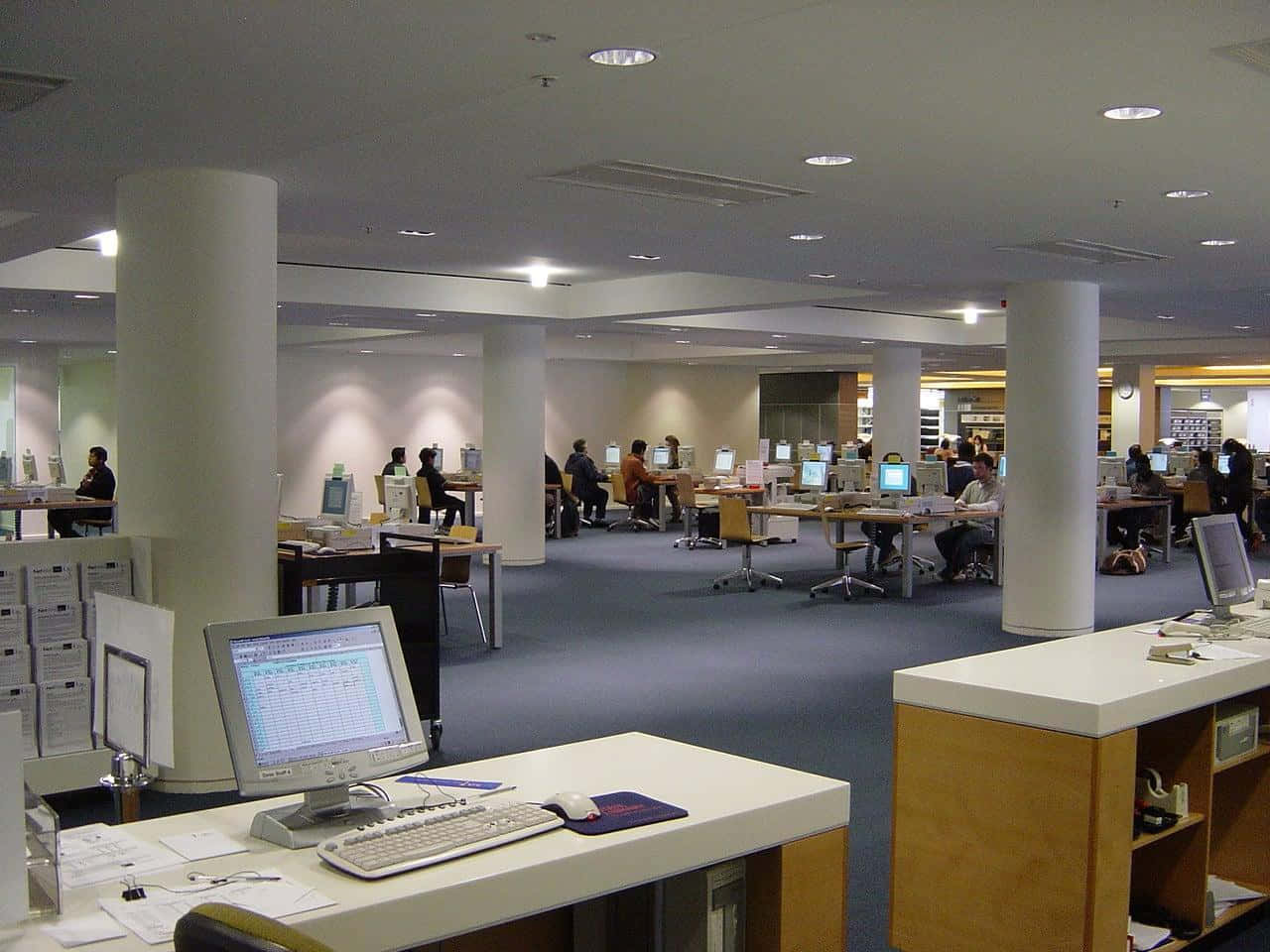 modern library, computer stations, rows of computer stations, HD Desktop Wallpaper
