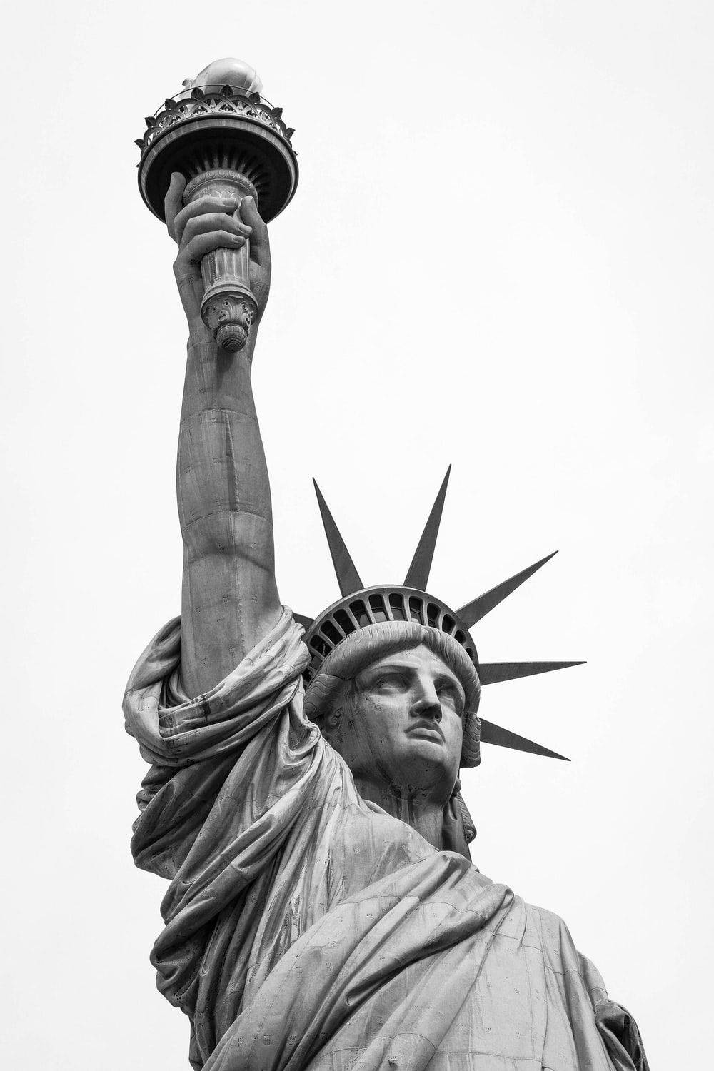 Statue Of Liberty, torch, pale sky, HD Phone Wallpaper