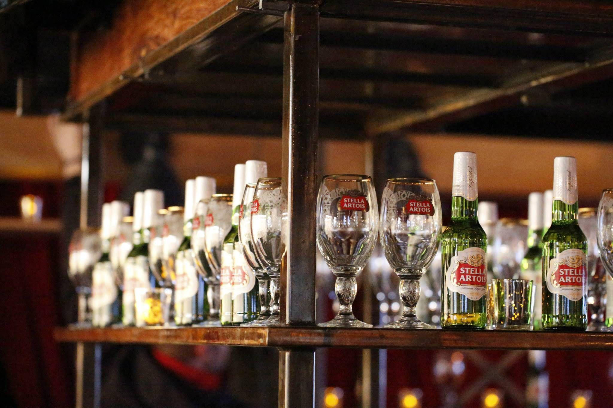 Stella Artois, bottles, chalices, Full HD Desktop Wallpaper