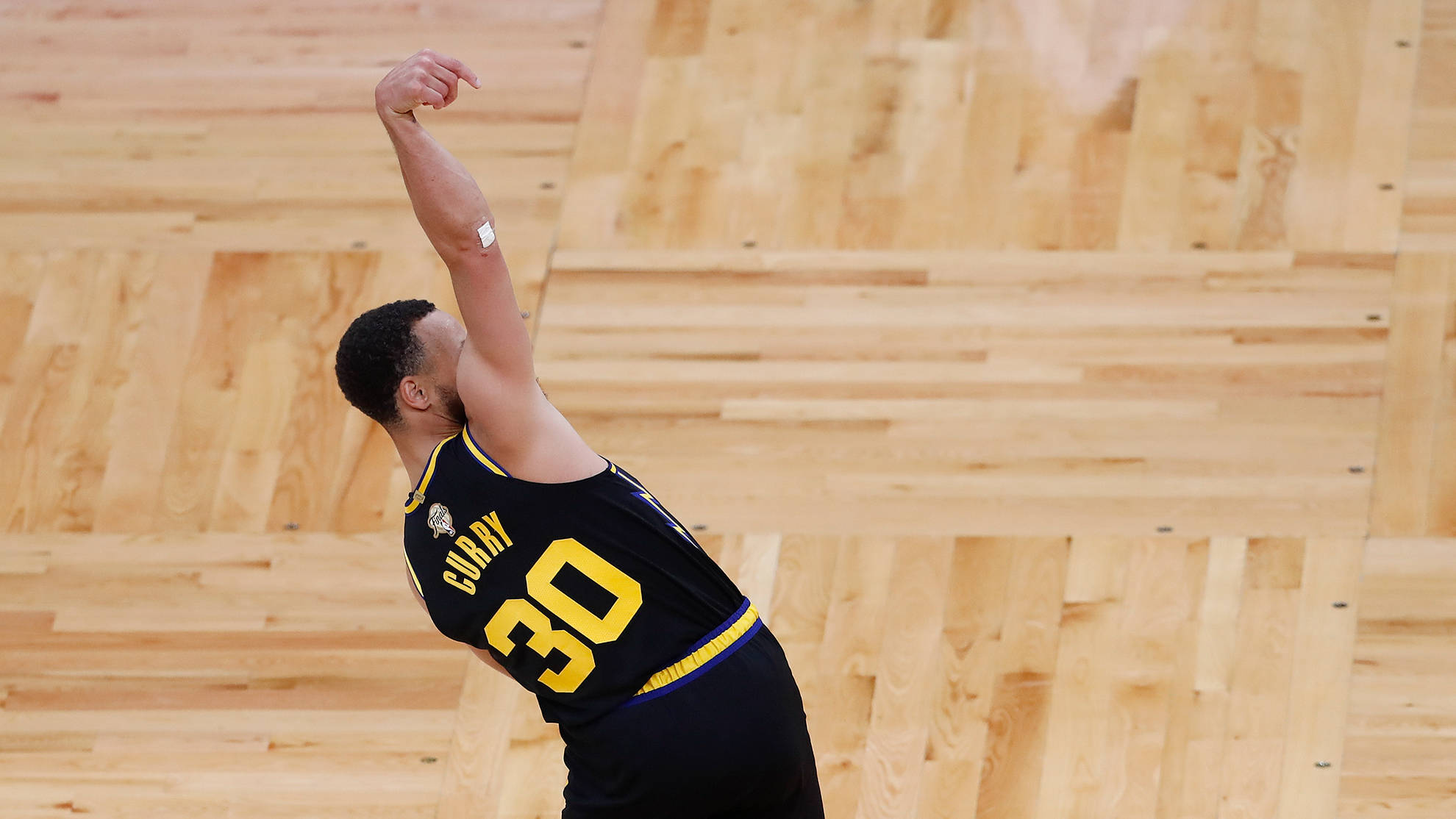 Steph Curry, black and yellow jersey, number 30, Full HD Desktop Wallpaper