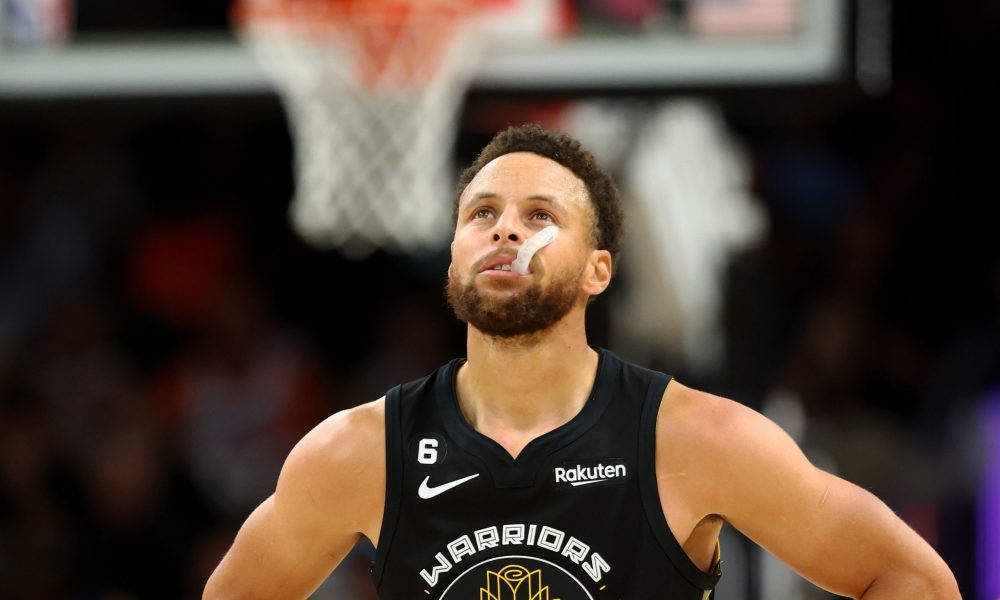 Steph Curry, blurry backboard, arena lights, SD Desktop Wallpaper