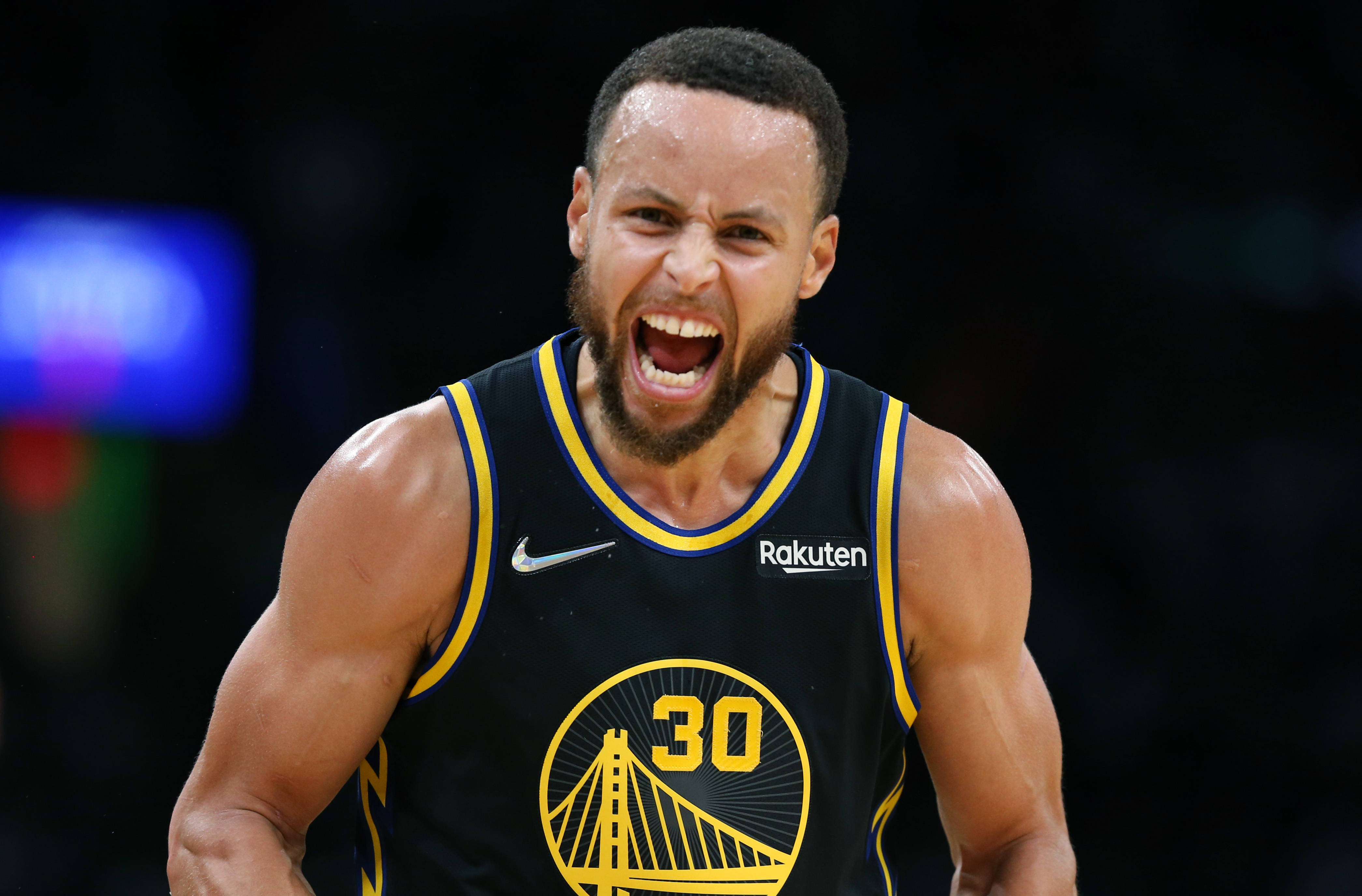 Steph Curry, black and yellow jersey, arena lights, 4K Desktop Wallpaper