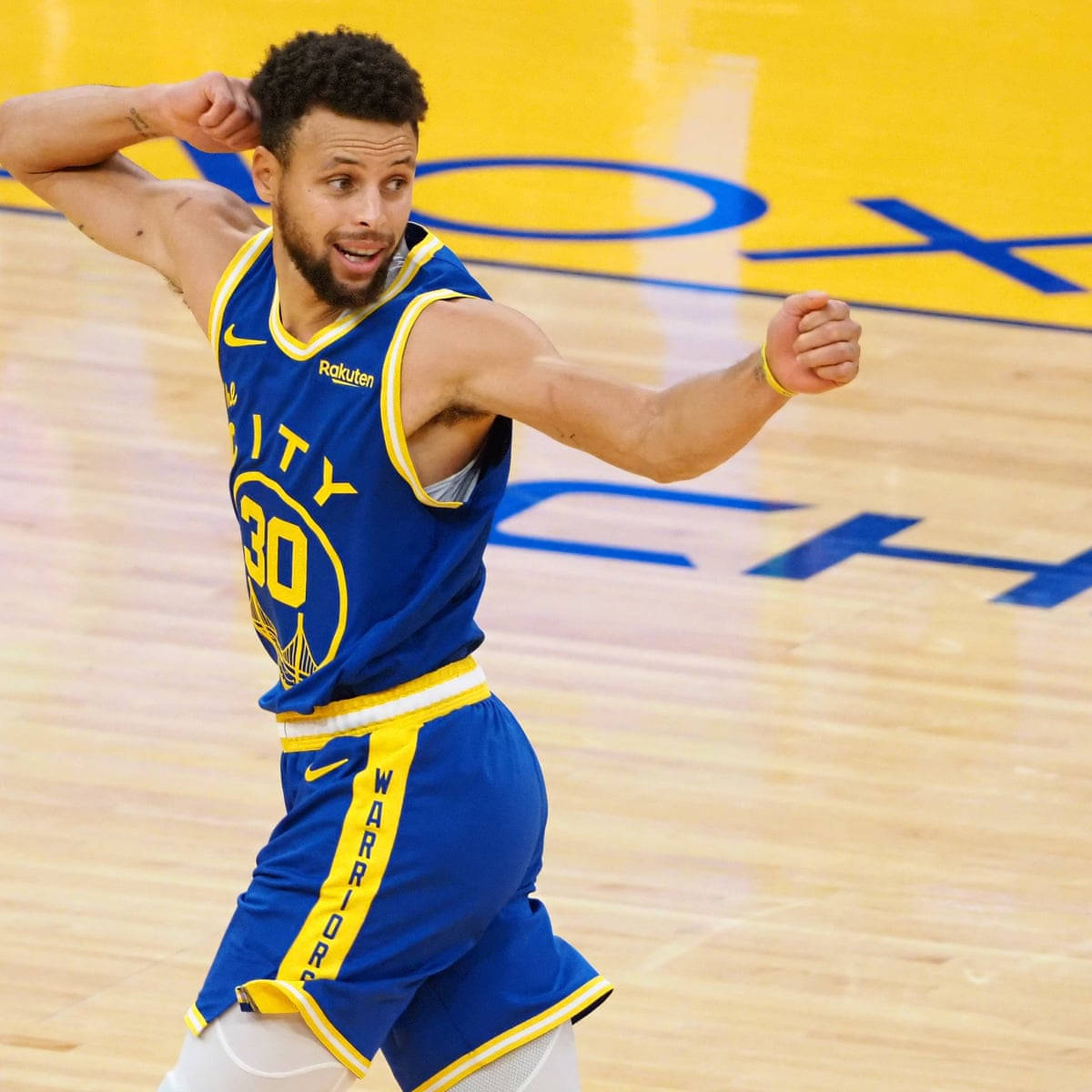 Steph Curry, blue and yellow uniform, polished wooden court, SD Desktop Wallpaper