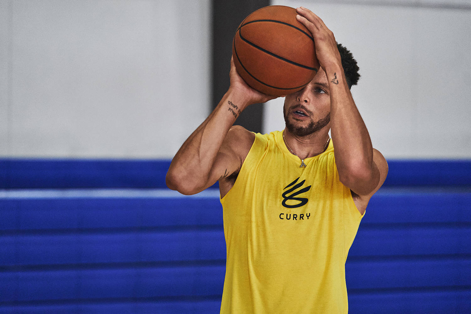 Steph Curry, yellow Curry jersey, indoor gym, HD Desktop Wallpaper
