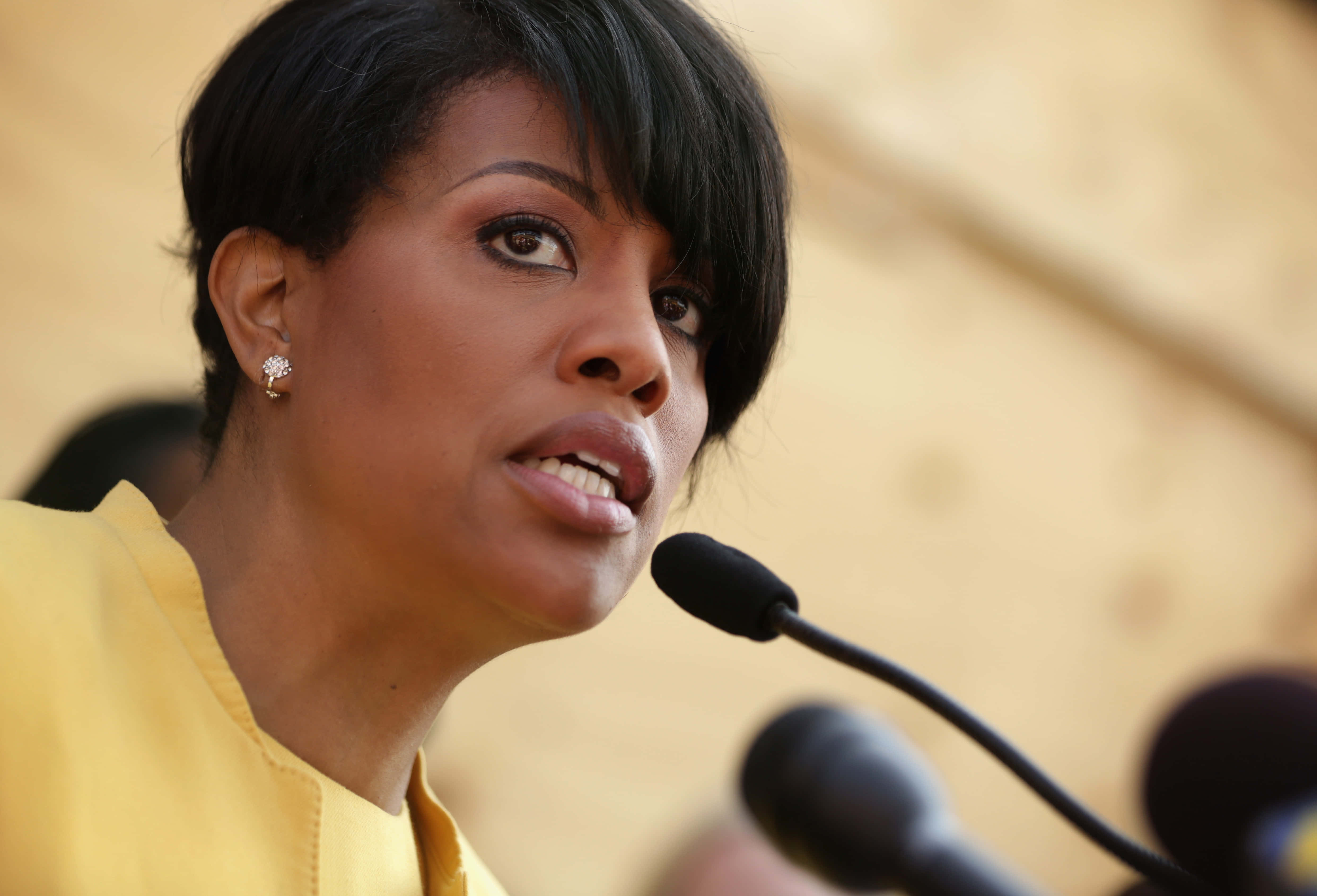 Stephanie Rawlings Blake, yellow blouse, press conference, 4K Desktop Wallpaper
