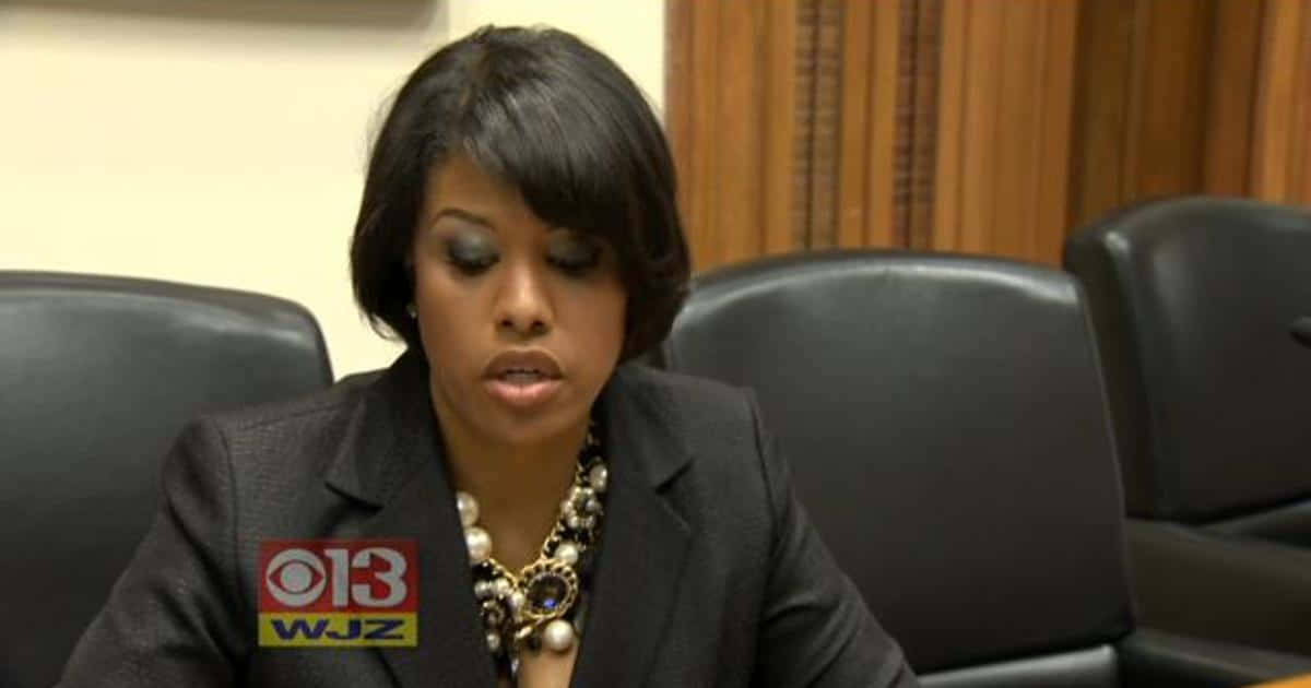 Stephanie Rawlings Blake, dark blazer, pearl necklace, SD Desktop Wallpaper