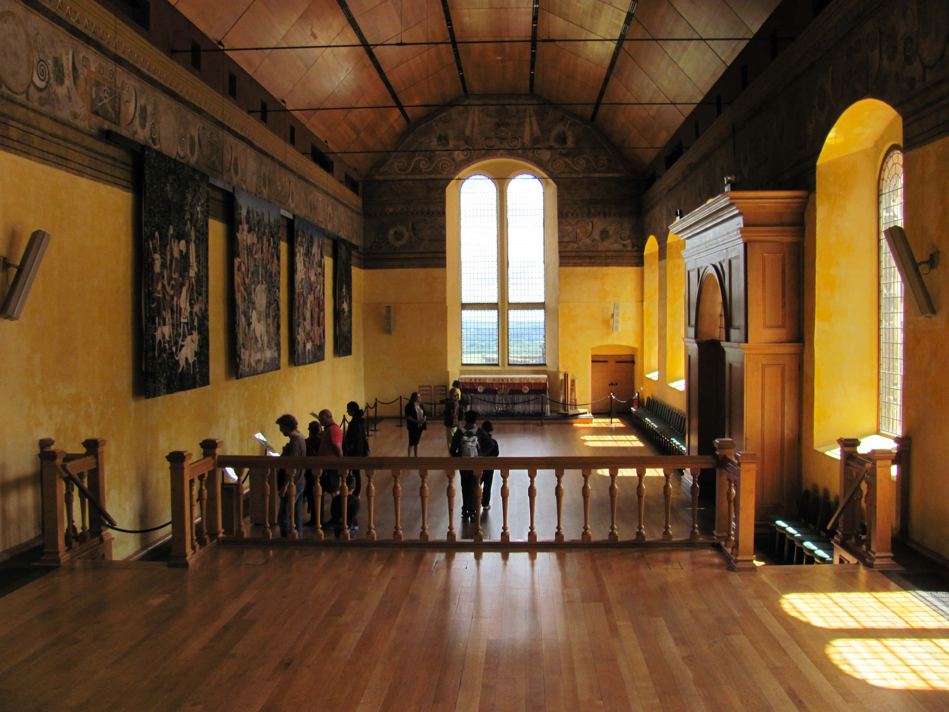 Sterling Castle, chapel interior, tall arched windows, 2K Desktop Wallpaper