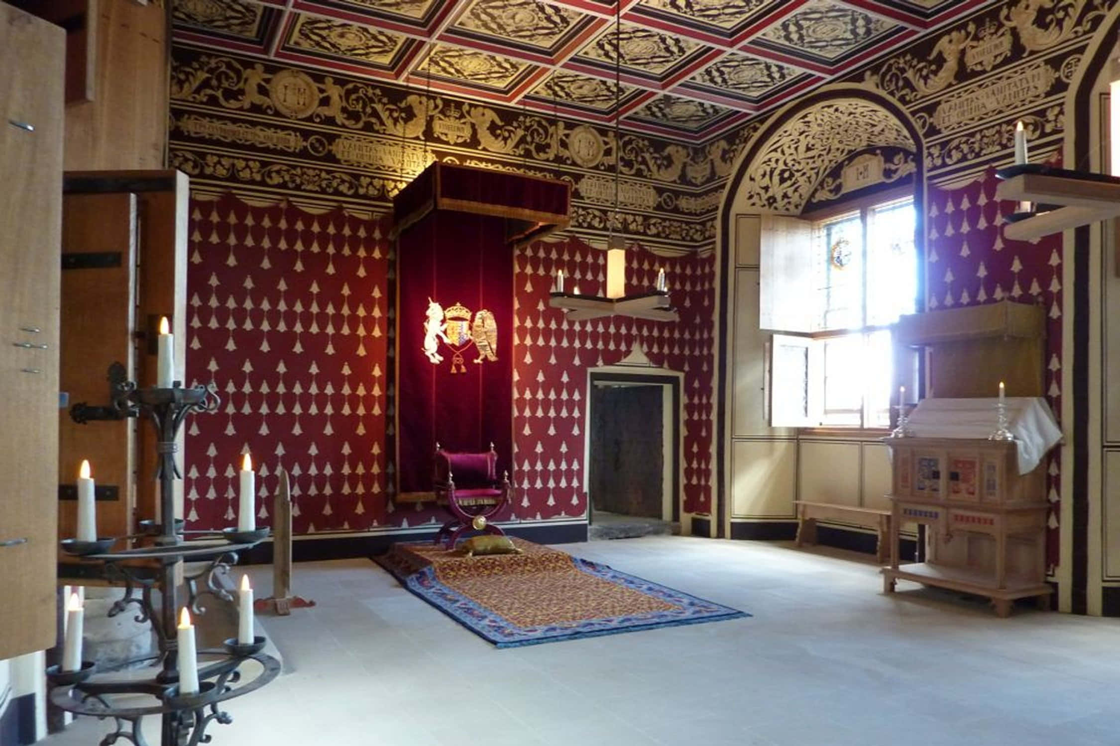 Sterling Castle, throne room, red patterned walls, Full HD Desktop Wallpaper