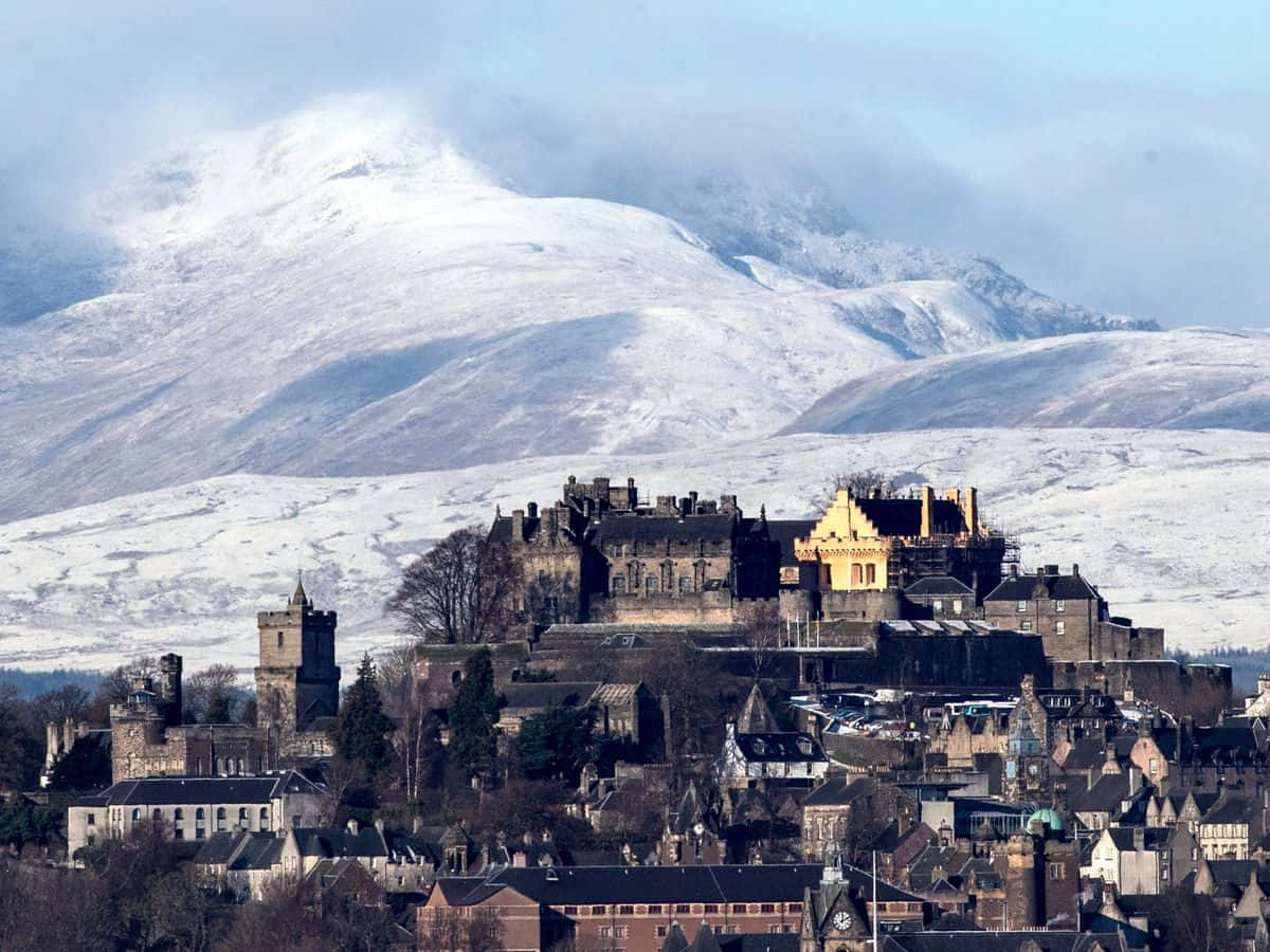 Sterling Castle, mountains, snow-capped mountains, SD Desktop Wallpaper