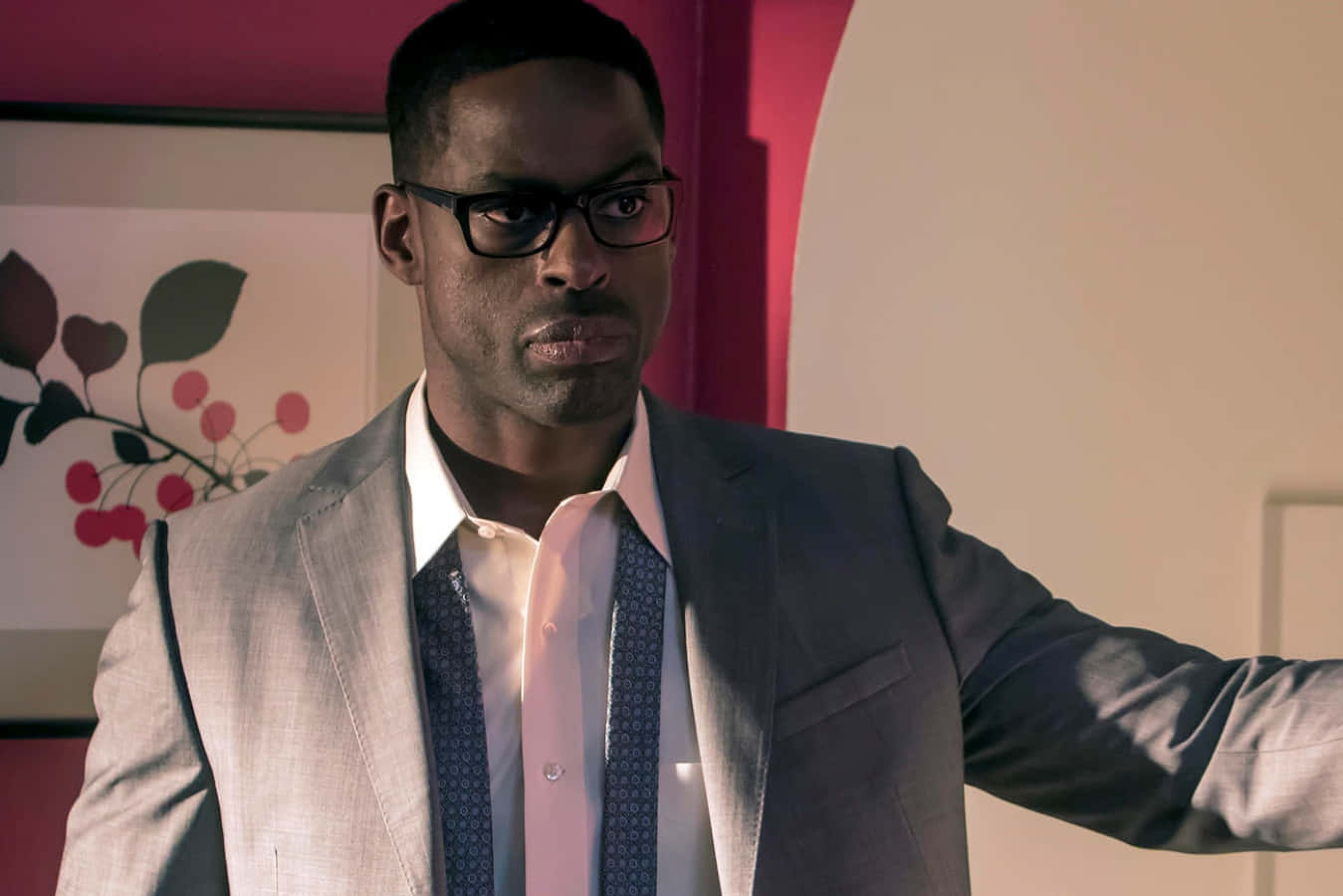 Sterling K Brown, gray suit, glasses, HD Desktop Wallpaper