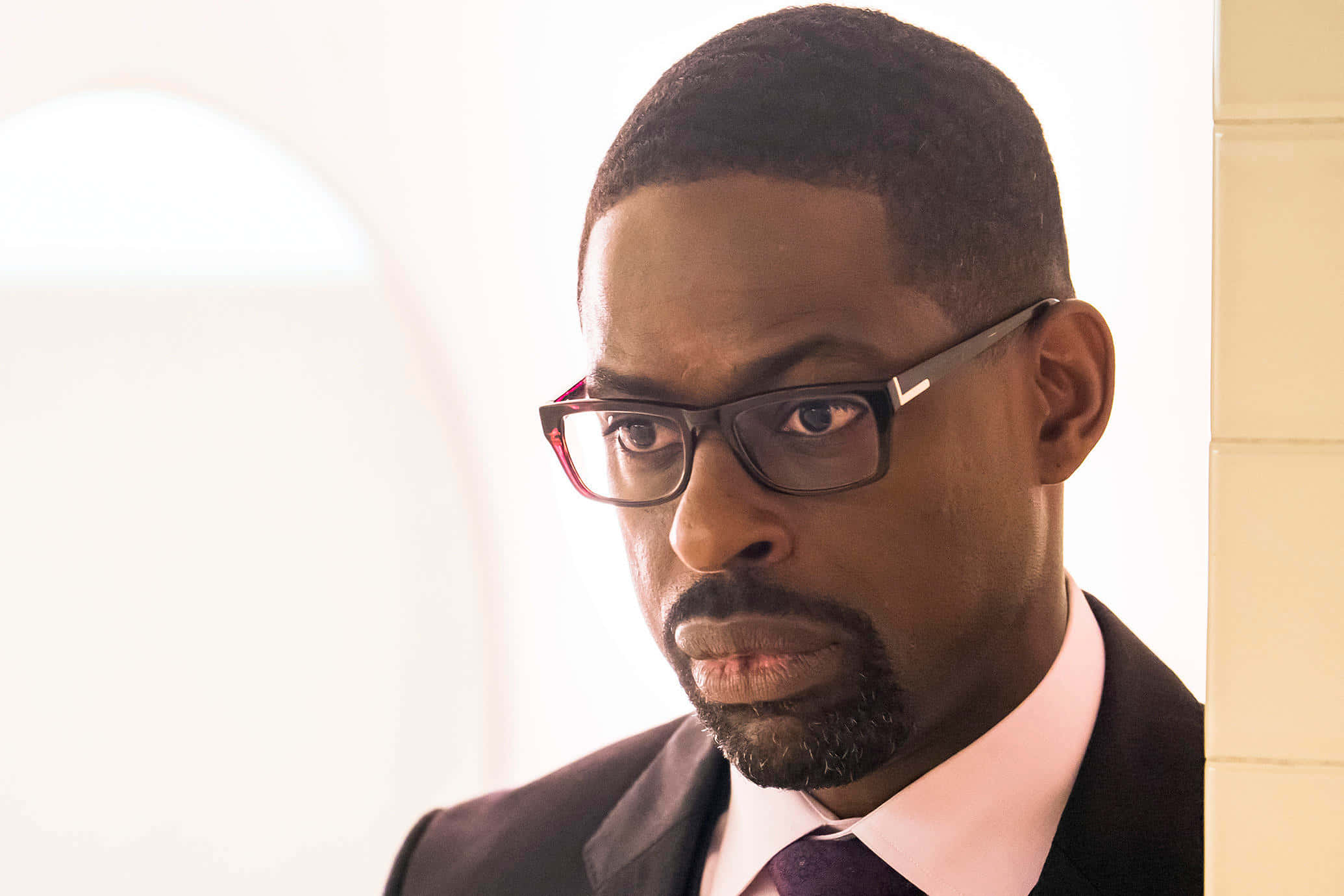 Sterling K Brown, suit, glasses, Full HD Desktop Wallpaper