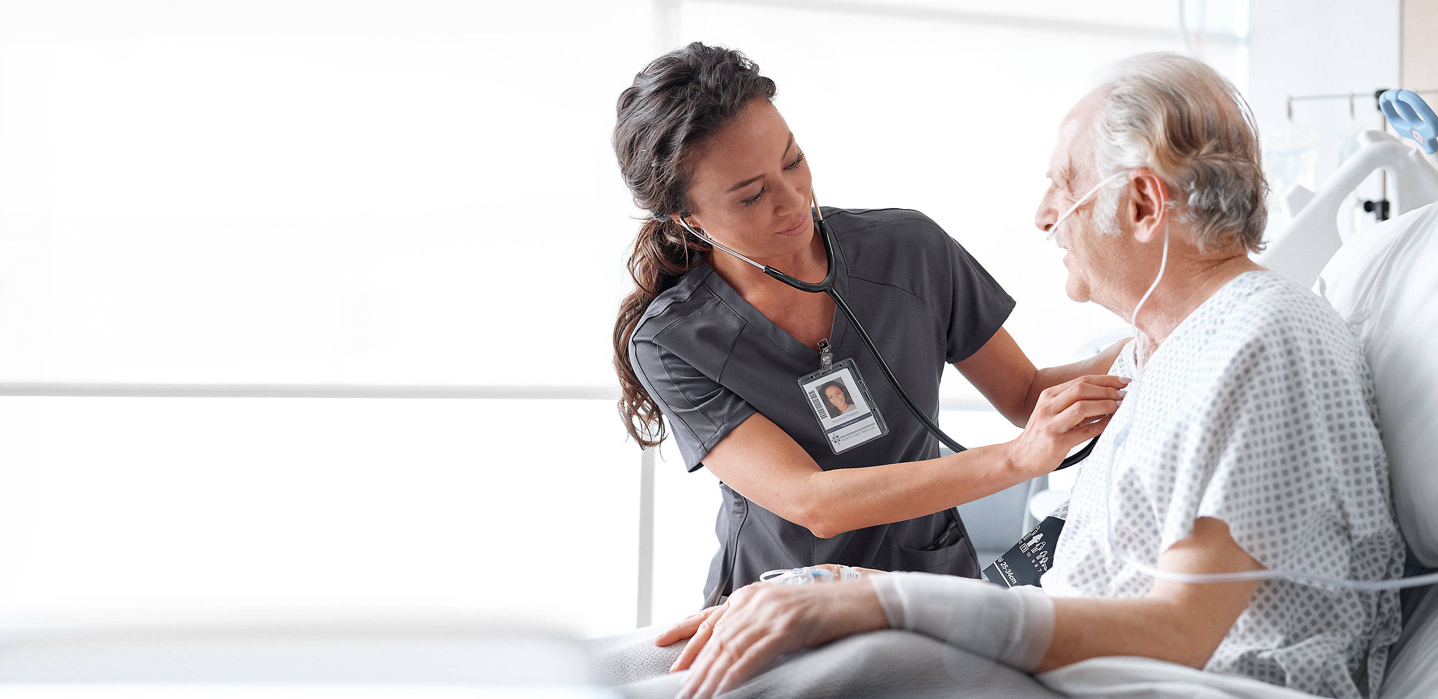 stethoscope, nurse, elderly patient, 2K Desktop Wallpaper