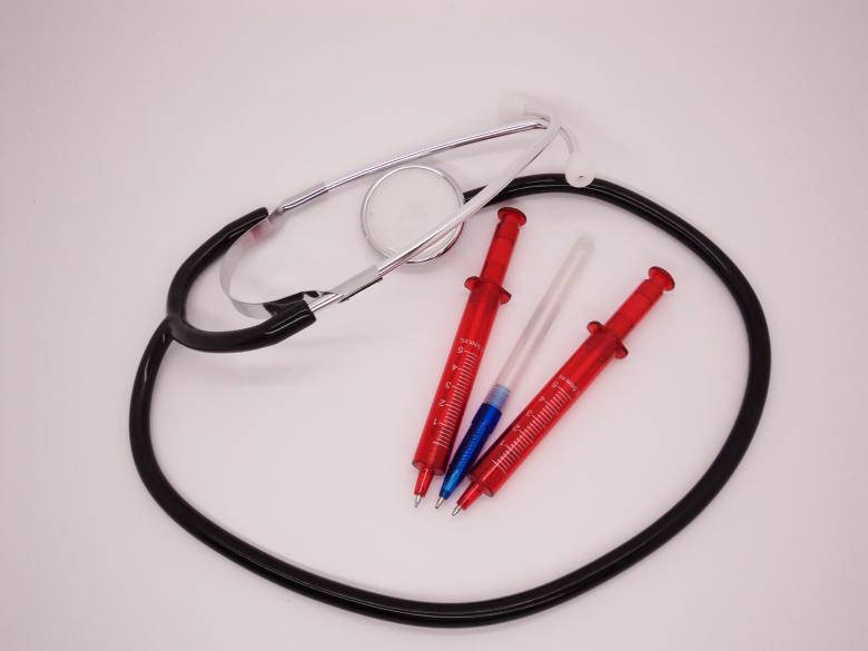 black stethoscope, three pens, syndrome pens, SD Desktop Wallpaper